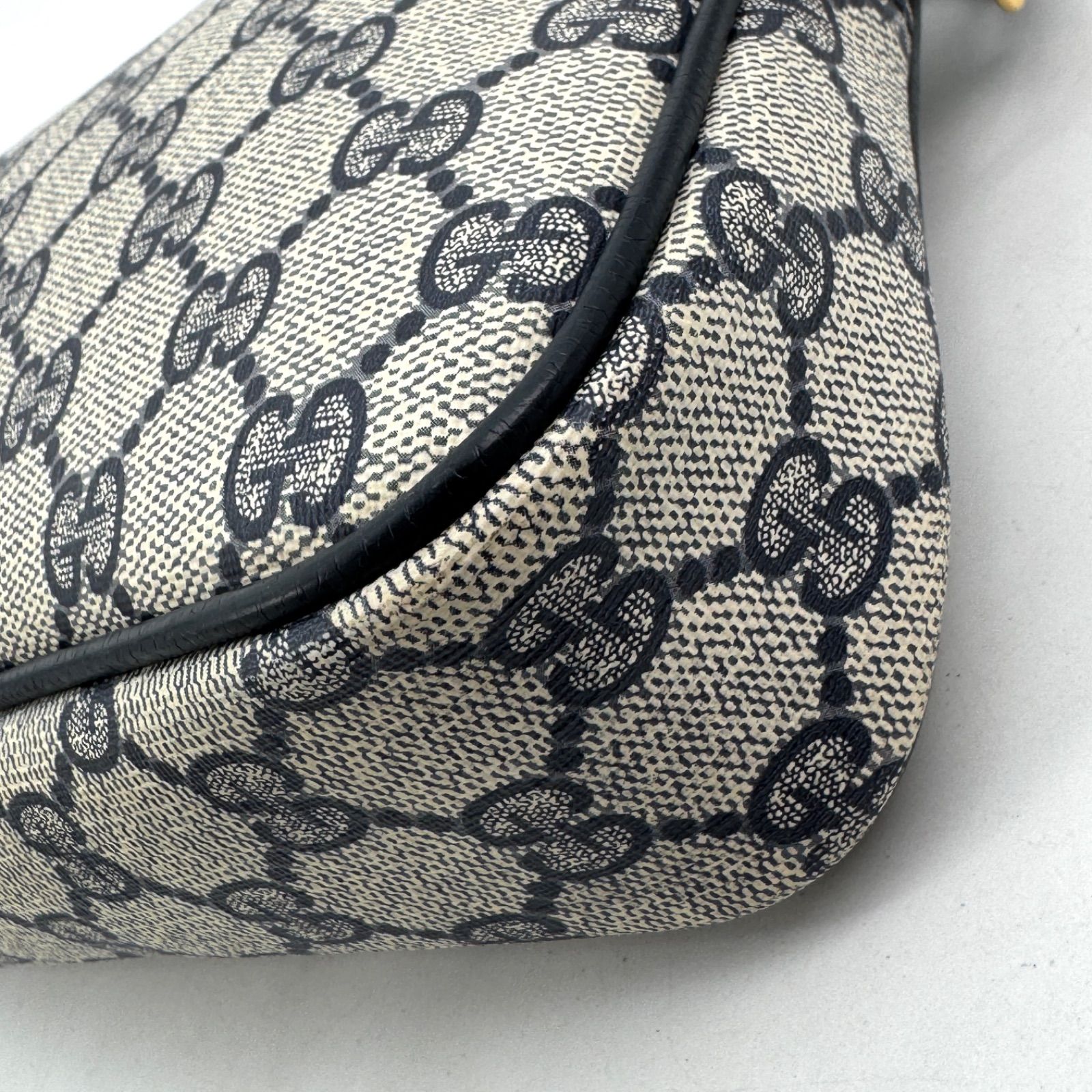 美品 GUCCI グッチ GG柄 ショルダーバッグ ネイビー PVC レザー