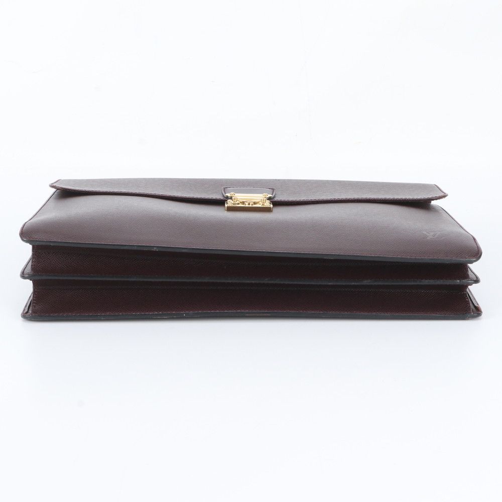 ルイヴィトン LOUIS VUITTON セルヴィエット モスコバ M30036 タイガ カバン ハンドバッグ ビジネスバッグ タイガレザー アカジュー ボルドー系 極美品 ルイヴィトン タイガ セルヴィエット モスコバ アカジュー