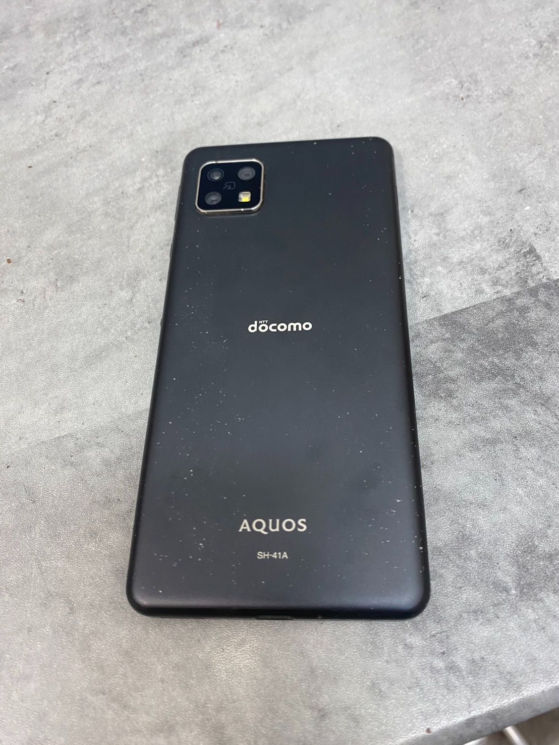 激安特価】AQUOS sense4 SH-41A docomo ブラック系 制限〇 画面割れ無