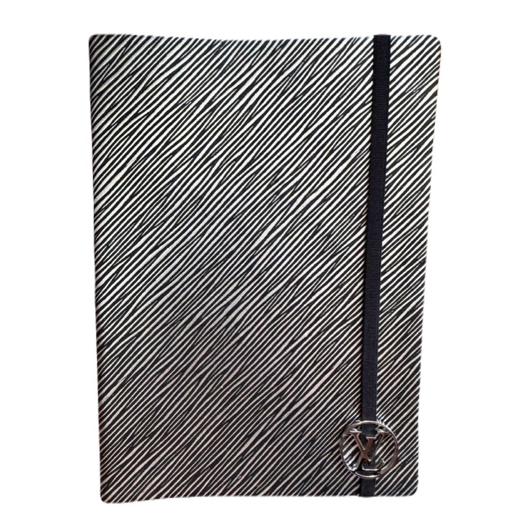 ルイヴィトン　LOUISVUITTON　カイエ　ギュスターヴMM　ノート　手帳　シルバー