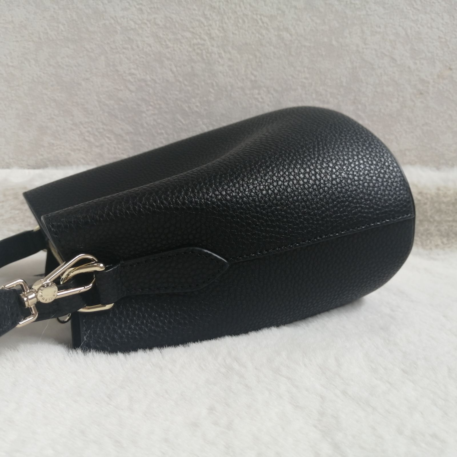 美品☆フルラ ショルダーバッグ ダナエ 2way ハンドバッグ バゲット