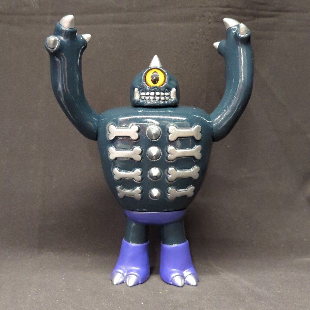 SKULLTOYS ドックンロール2号 深緑成型/紫/黄目