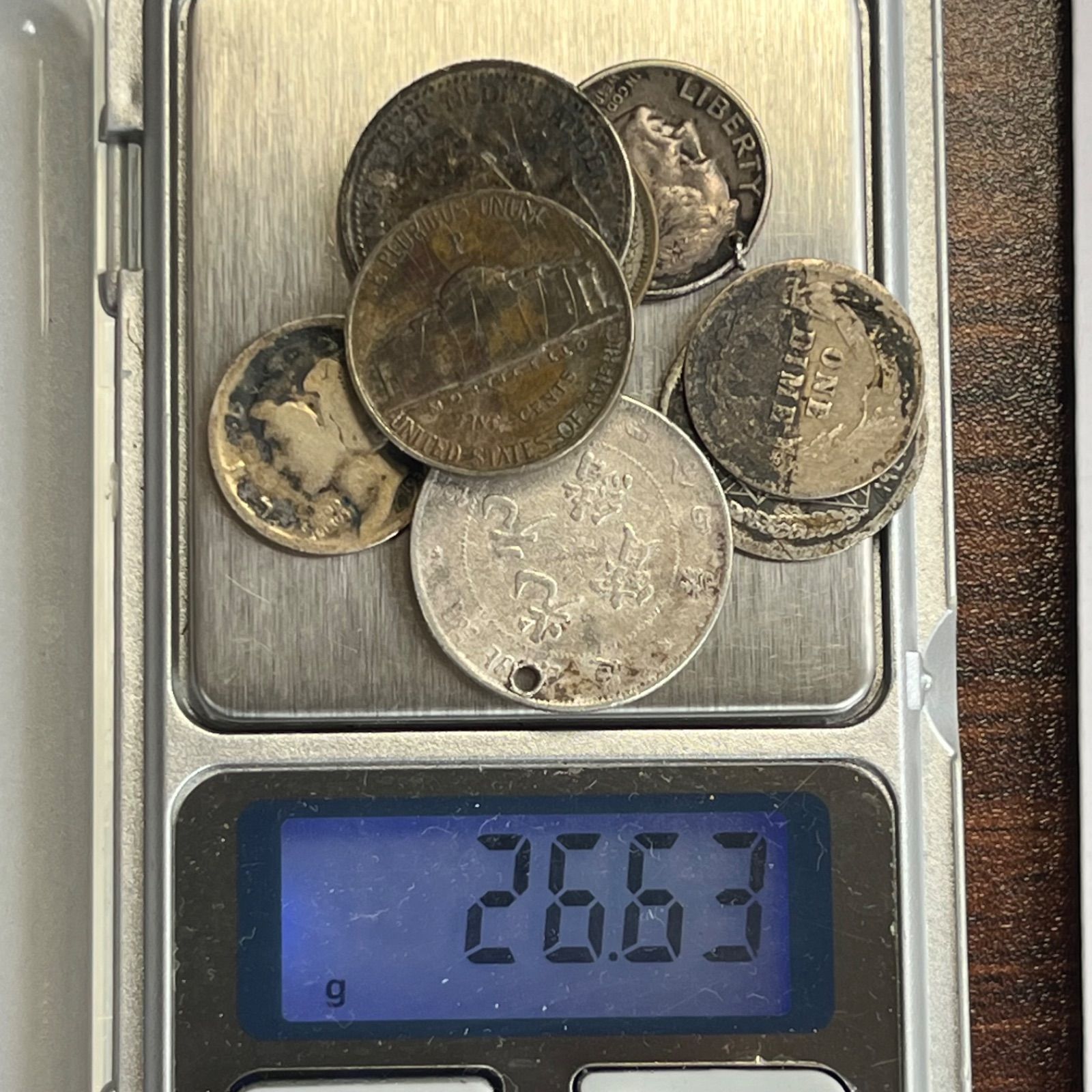 銀貨】世界の外国銀貨 ジャンク品 8枚まとめ売り 穴あき・摩耗・変色