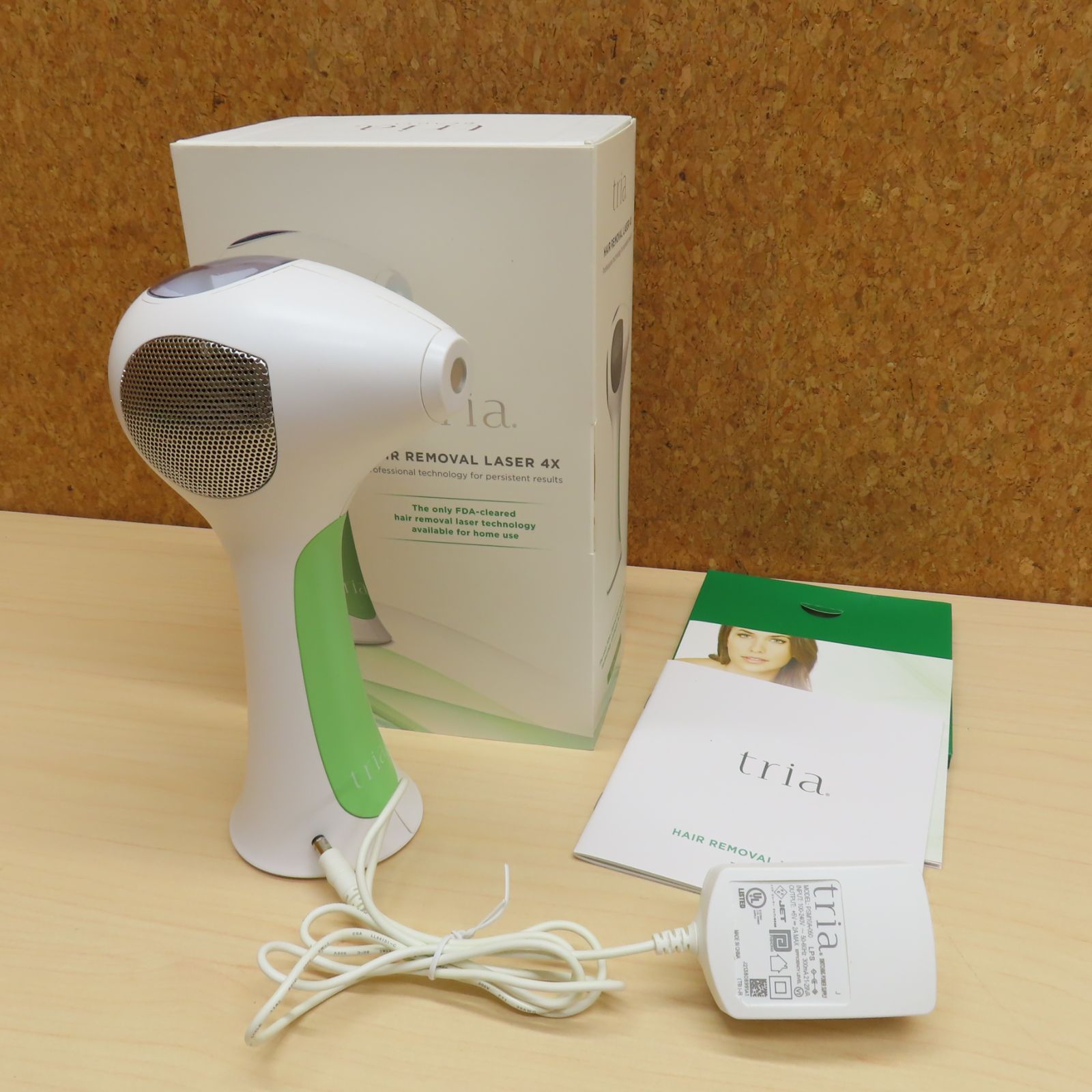 tria トリア パーソナルレーザー 脱毛器 4X HAIR REMOVAL LASER 4X 3162F ホワイト/グリーン 美品 21,750円