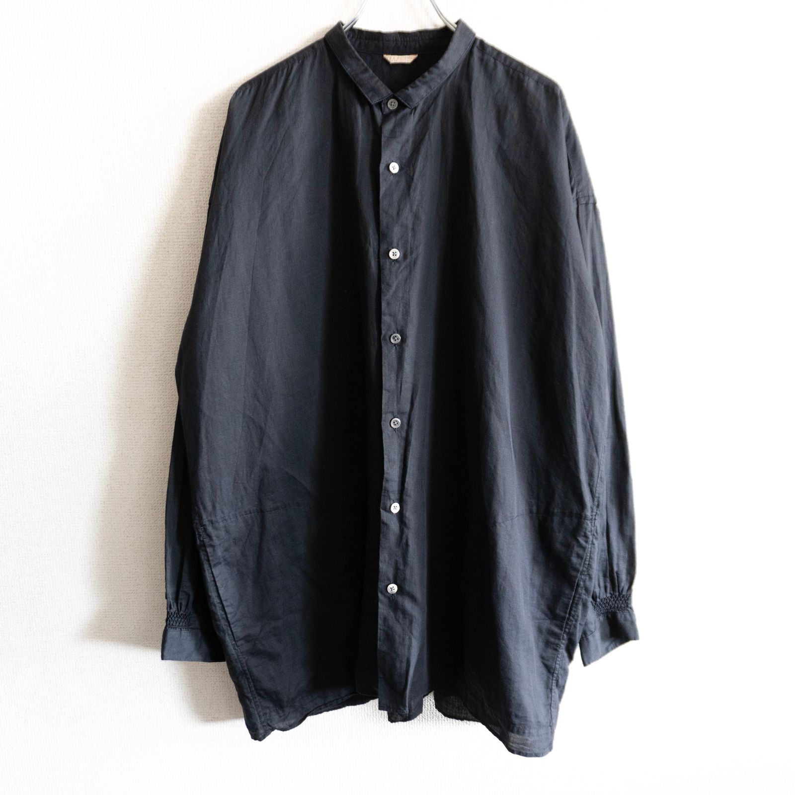 ARTS&SCIENCE ギャザー コットン シャツ 美品】 ARTS&SCIENCE 【バック ギャザー シャツ】3 ブラック アーツ