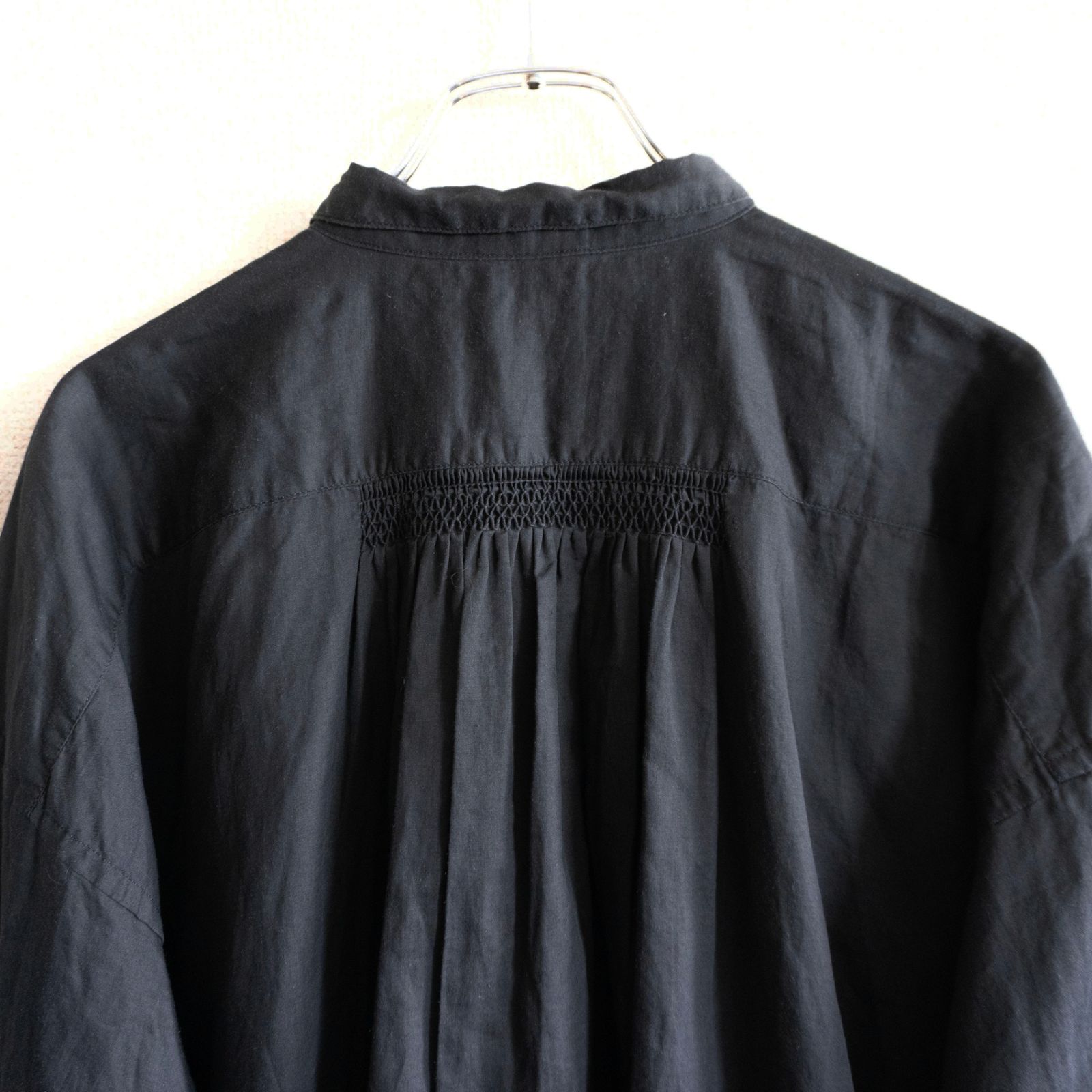 ARTS&SCIENCE ギャザー コットン シャツ 美品】 ARTS&SCIENCE 【バック ギャザー シャツ】3 ブラック アーツ