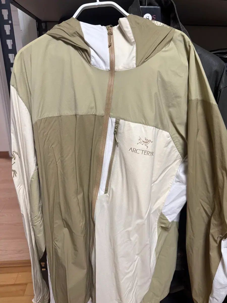 アークテリクス x ビームス スコーミッシュ フーディー なごみ XXL