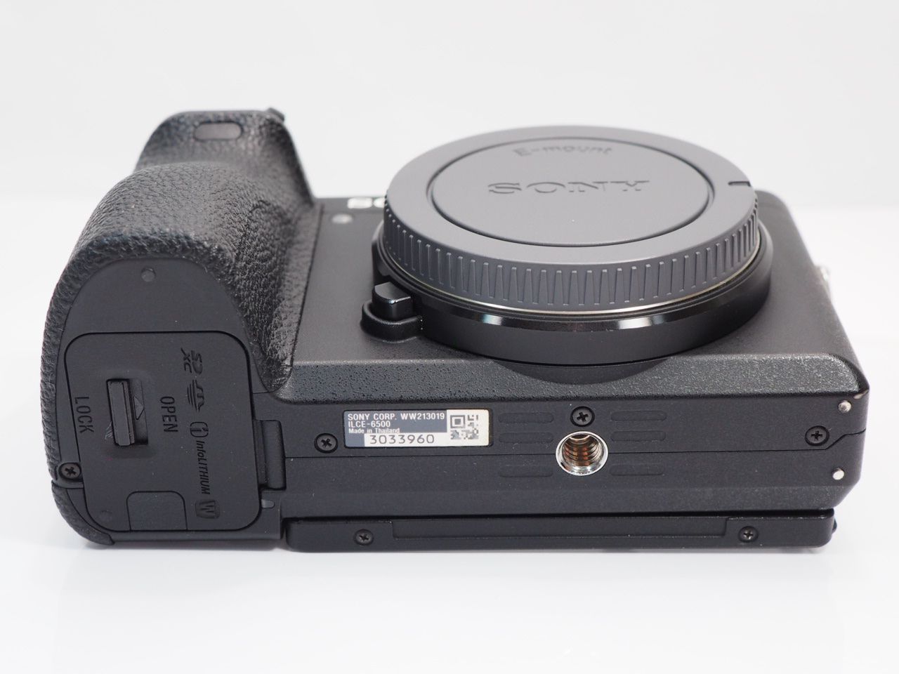 送料無料 動作確認済 SONY α6500 ボディー ILCE-6500 バッテリー3個