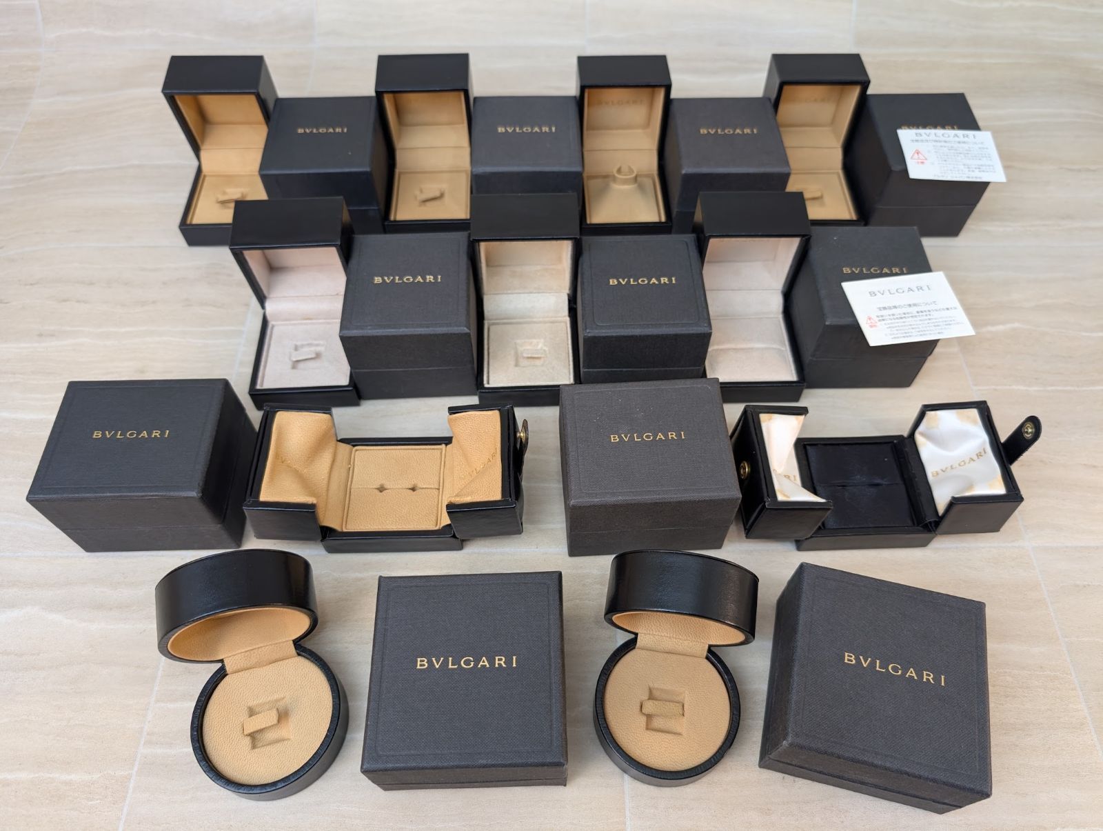 まとめ売り　大量　セット　BVLGARI　ブルガリ　リング　指輪　アクセサリー　ジュエリー　保管　保存　空箱　空き箱　箱　内箱　外箱　ボックス　BOX　ケース　ブラック　黒　ベージュ