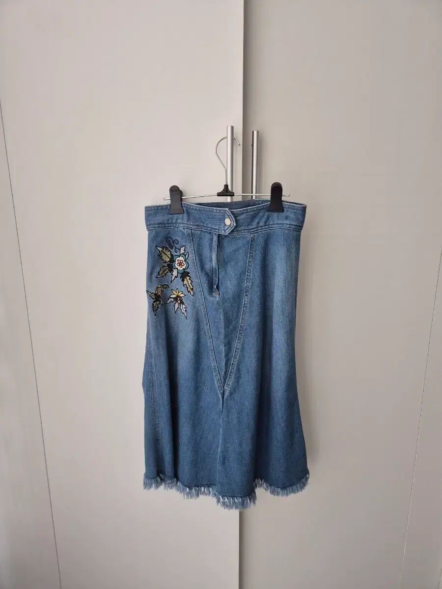 ZADIG&VOLTAIRE ザディグ・エ・ヴォルテール