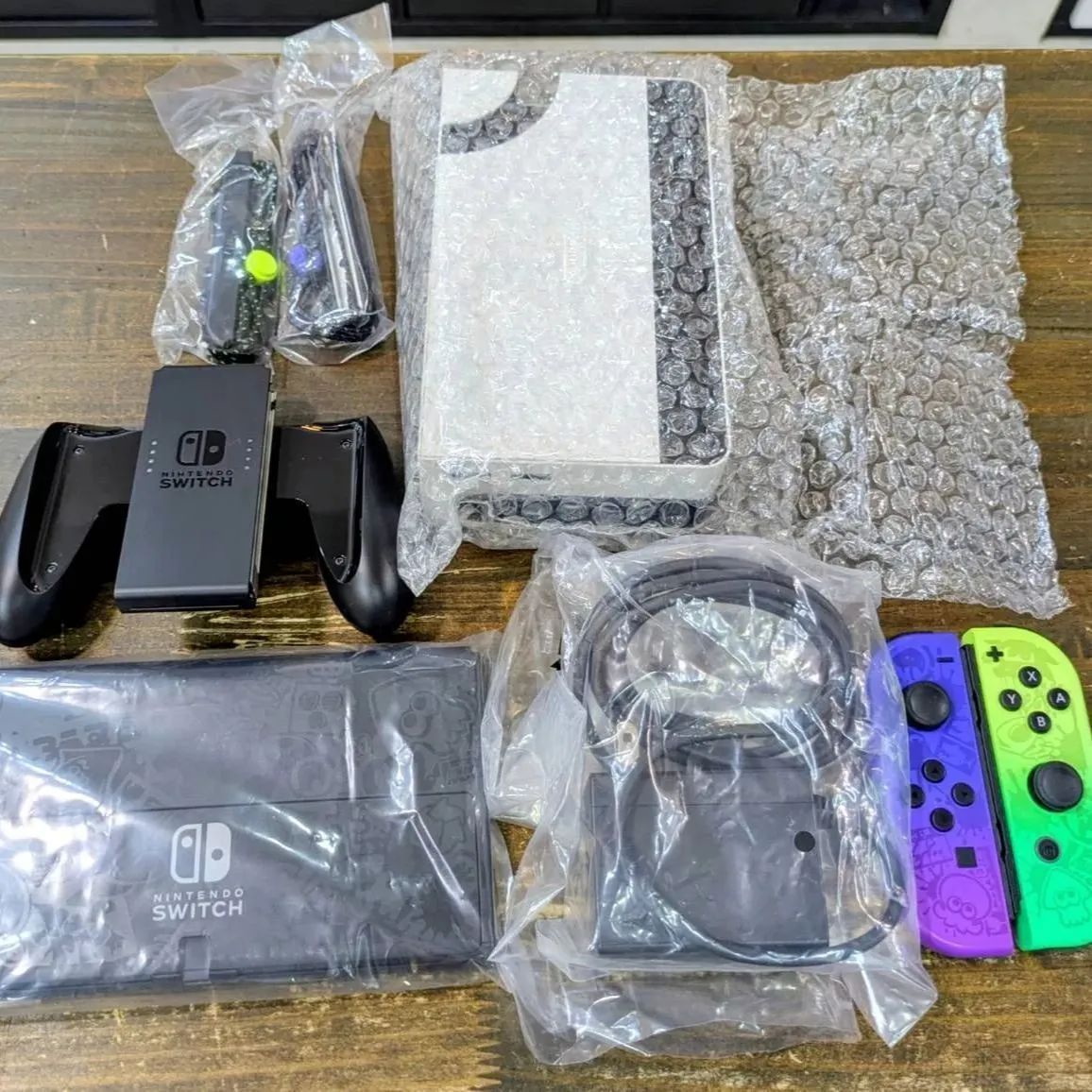 良品・外箱付き】Nintendo Switch（有機ELモデル）スプラトゥーン3