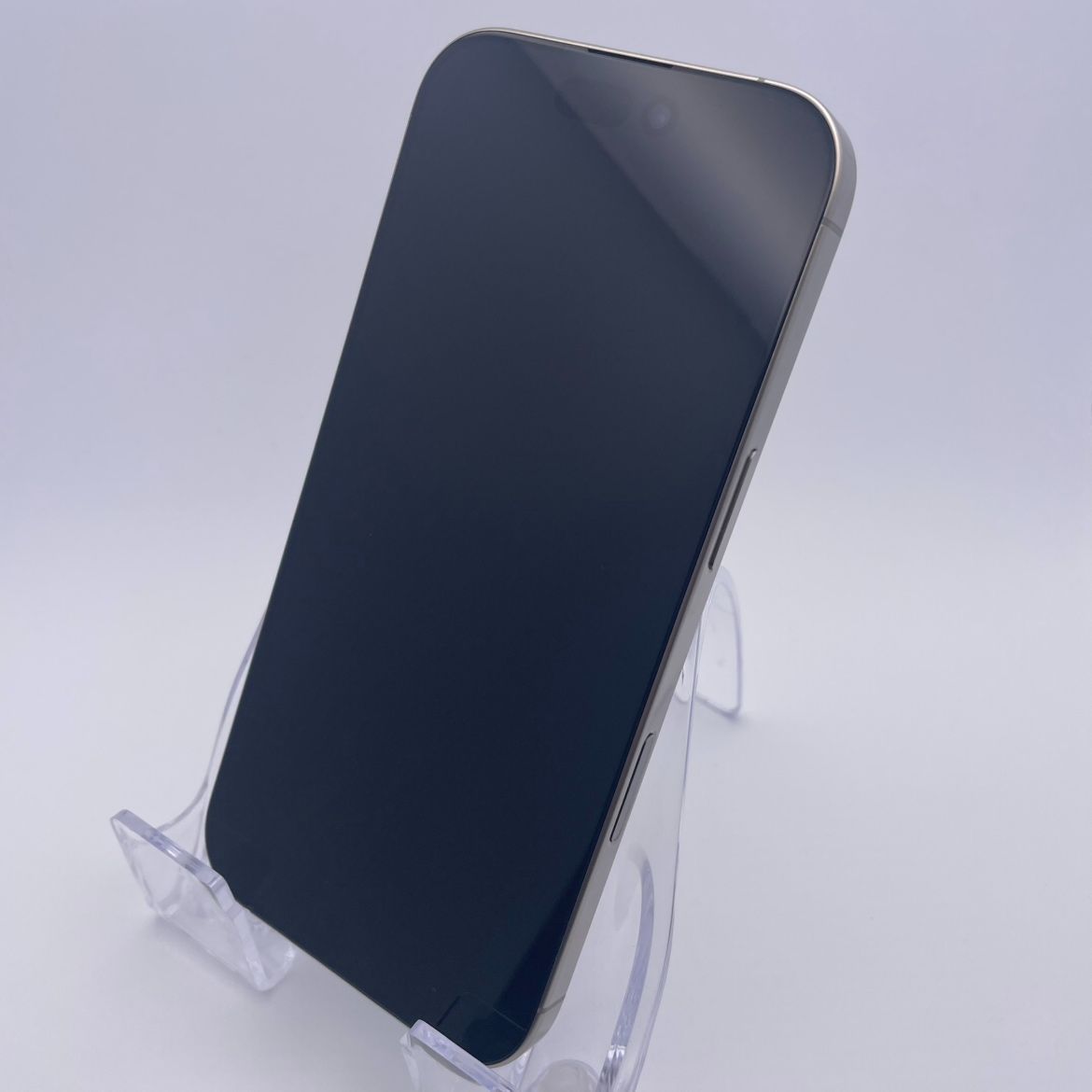 iPhone 16 Pro 128GB Natural Titanium バッテリー98％ - メルカリ