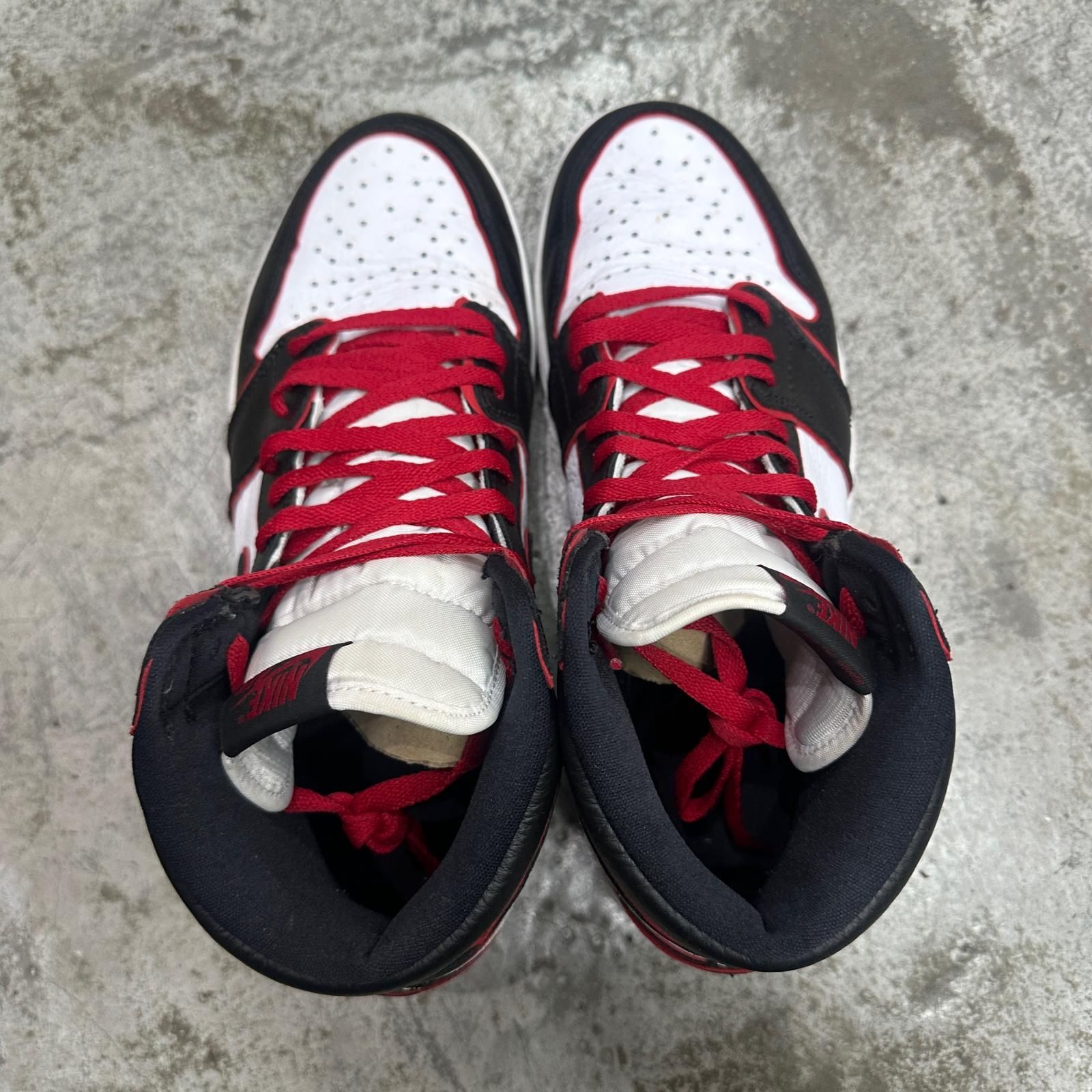 NIKE Air Jordan 1 Retro High OG Blood Line ジョーダン1 ブラッド
