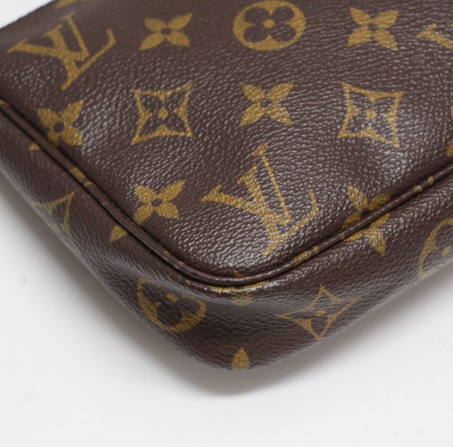 LOUIS VUITTON ルイヴィトン ポシェットアクセソワール アクセサリー