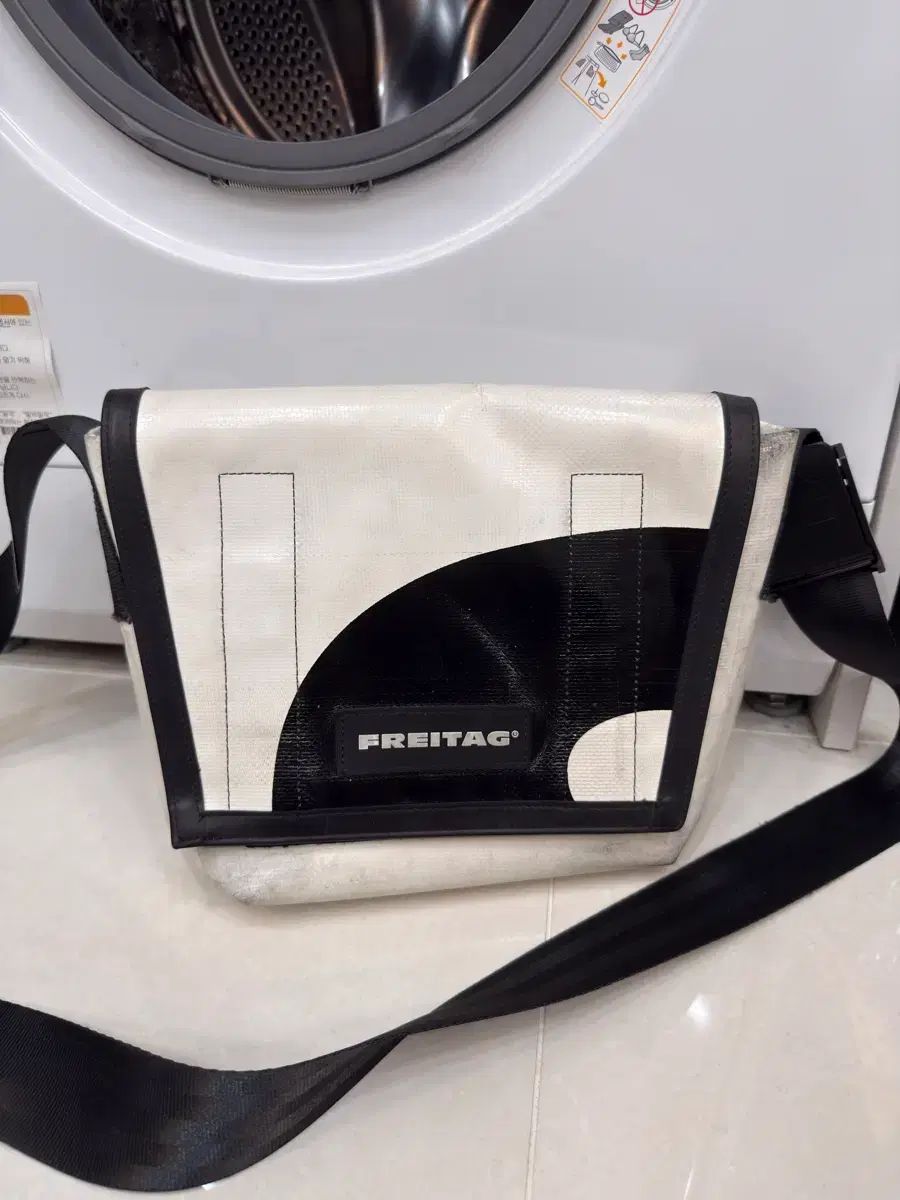 FREITAG ラッシー 白黒