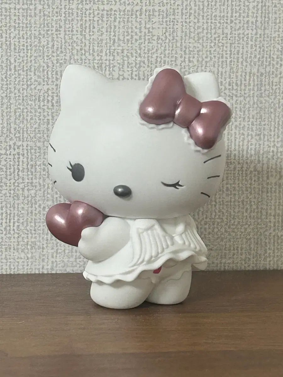 Happy Lottery Hello Kitty Un Premio Figura Angel Hello Kitty
