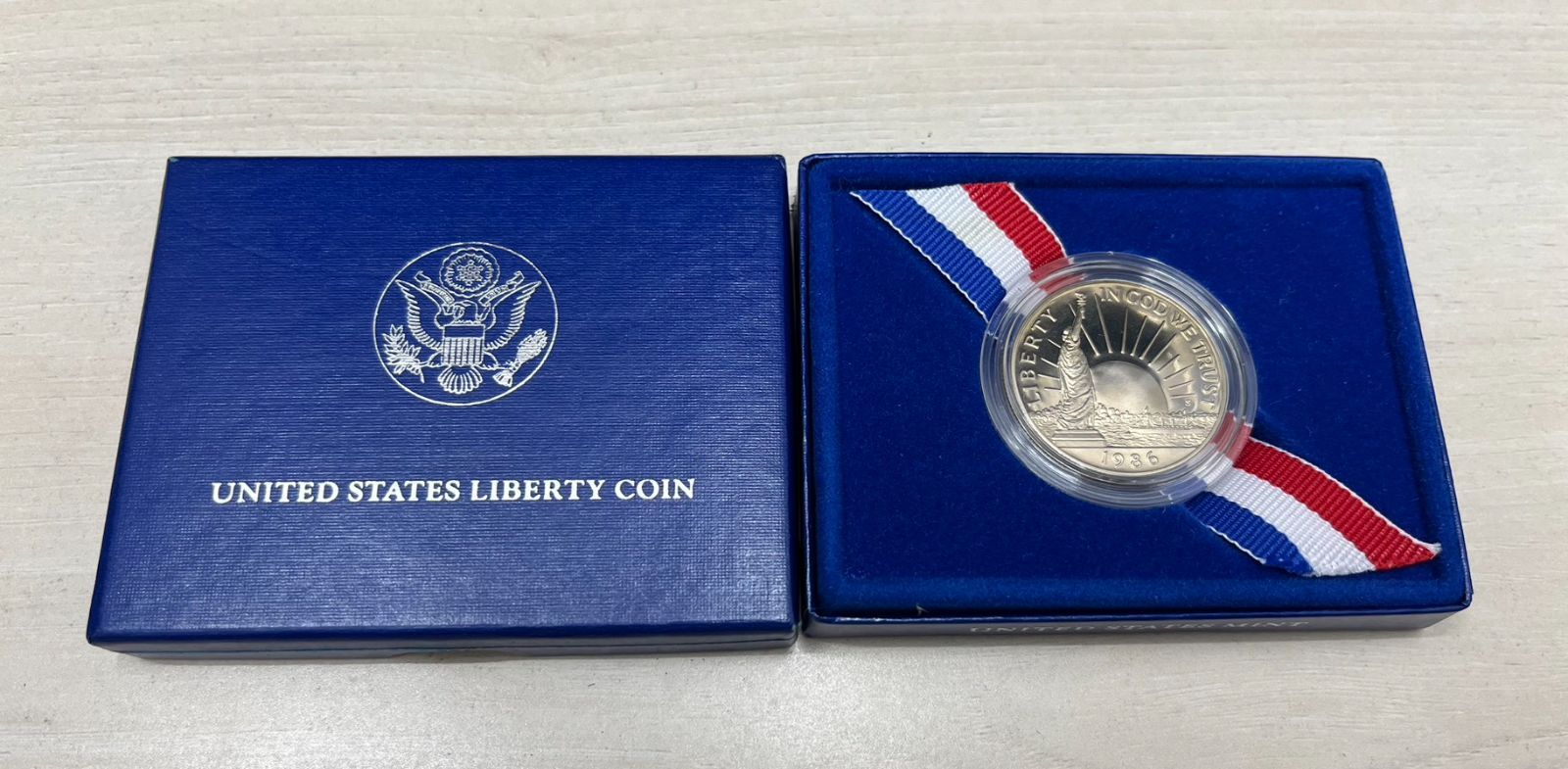 【銀貨】1986年 自由の女神 100周年記念 2種セット プルーフ硬貨 1986年 自由の女神100周年記念 ハーフダラー銀貨 プルーフ ケース付き