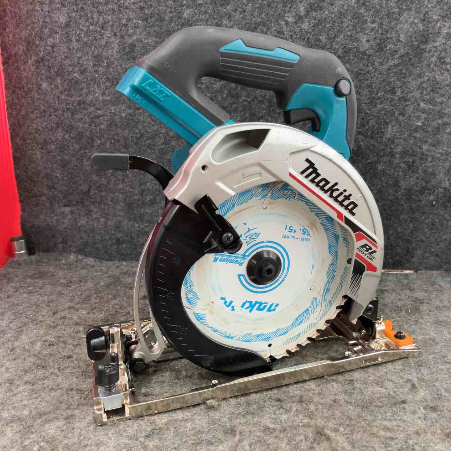 ★マキタ(makita) コードレス丸のこ HS631DZS【鴻巣店】
