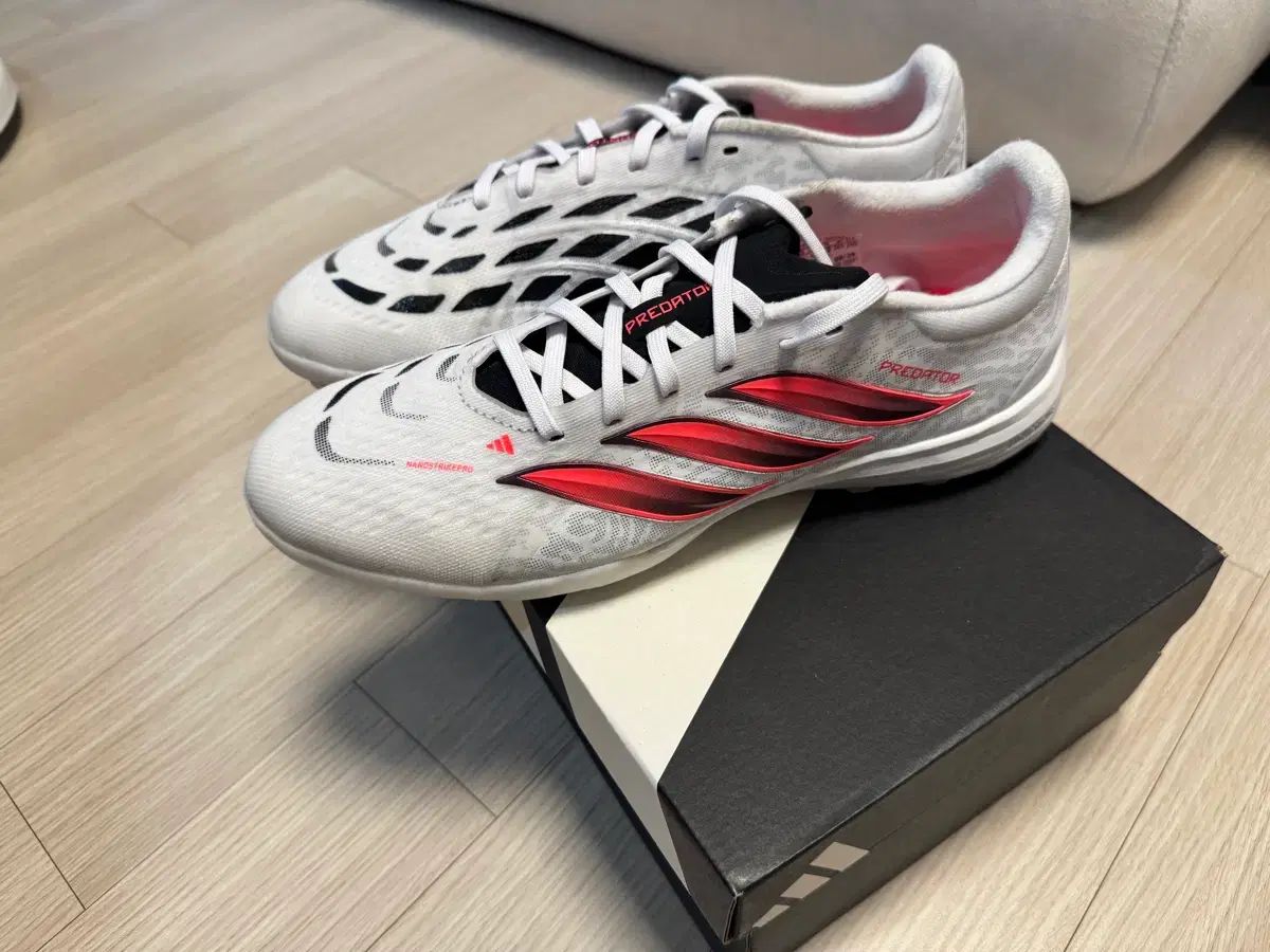 アディダス プレデター プロ TF 265 サッカーシューズ