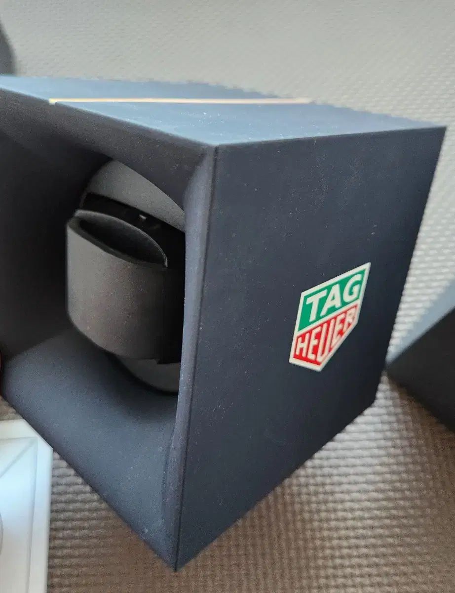 TAG Heuer タグ・ホイヤー 新モデル ワインダー