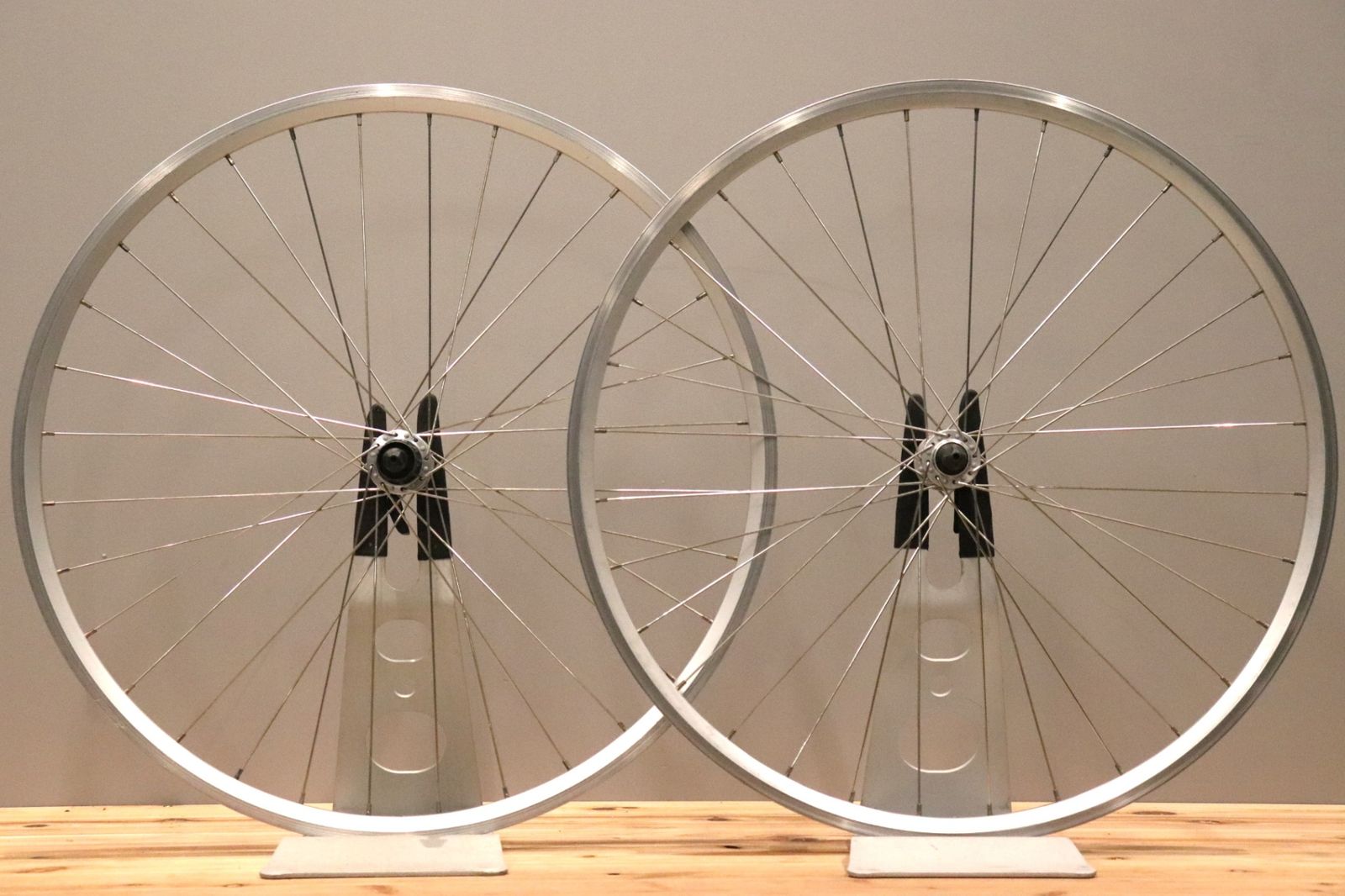アラヤ ARAYA AR-713 シマノ SHIMANO RS400 アルミ クリンチャー
