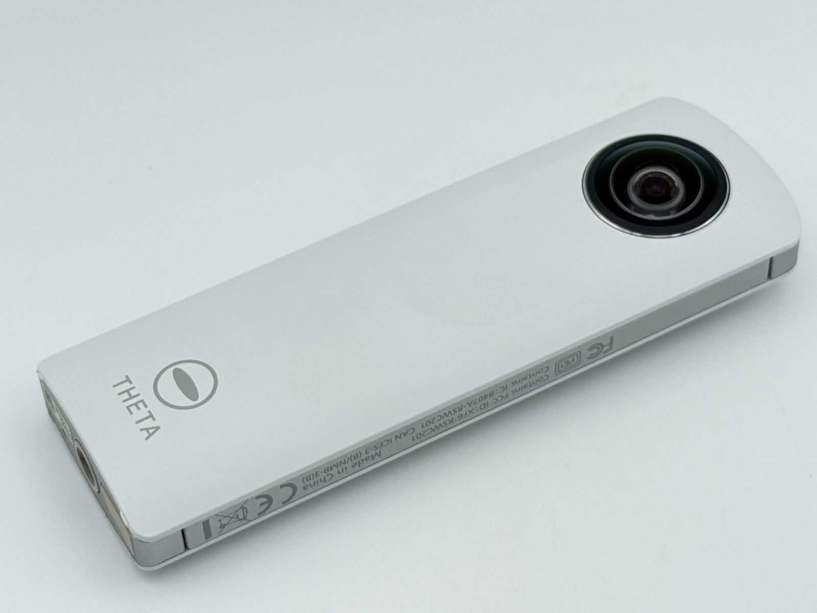 美品】RICOH THETA m15 ホワイト リコー シータ 360度カメラ - メルカリ