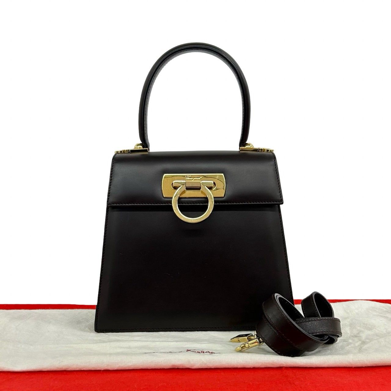 極 美品 袋付き Salvatore Ferragamo サルヴァトーレフェラガモ