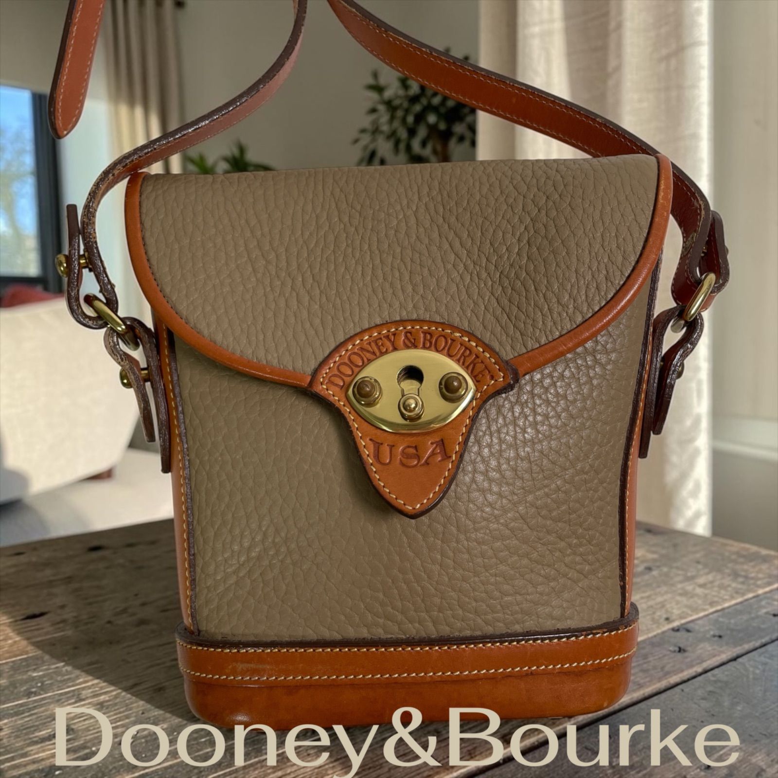 Dooney & Bourke ショルダーバッグ USA製 ミニショルダーバッグ 