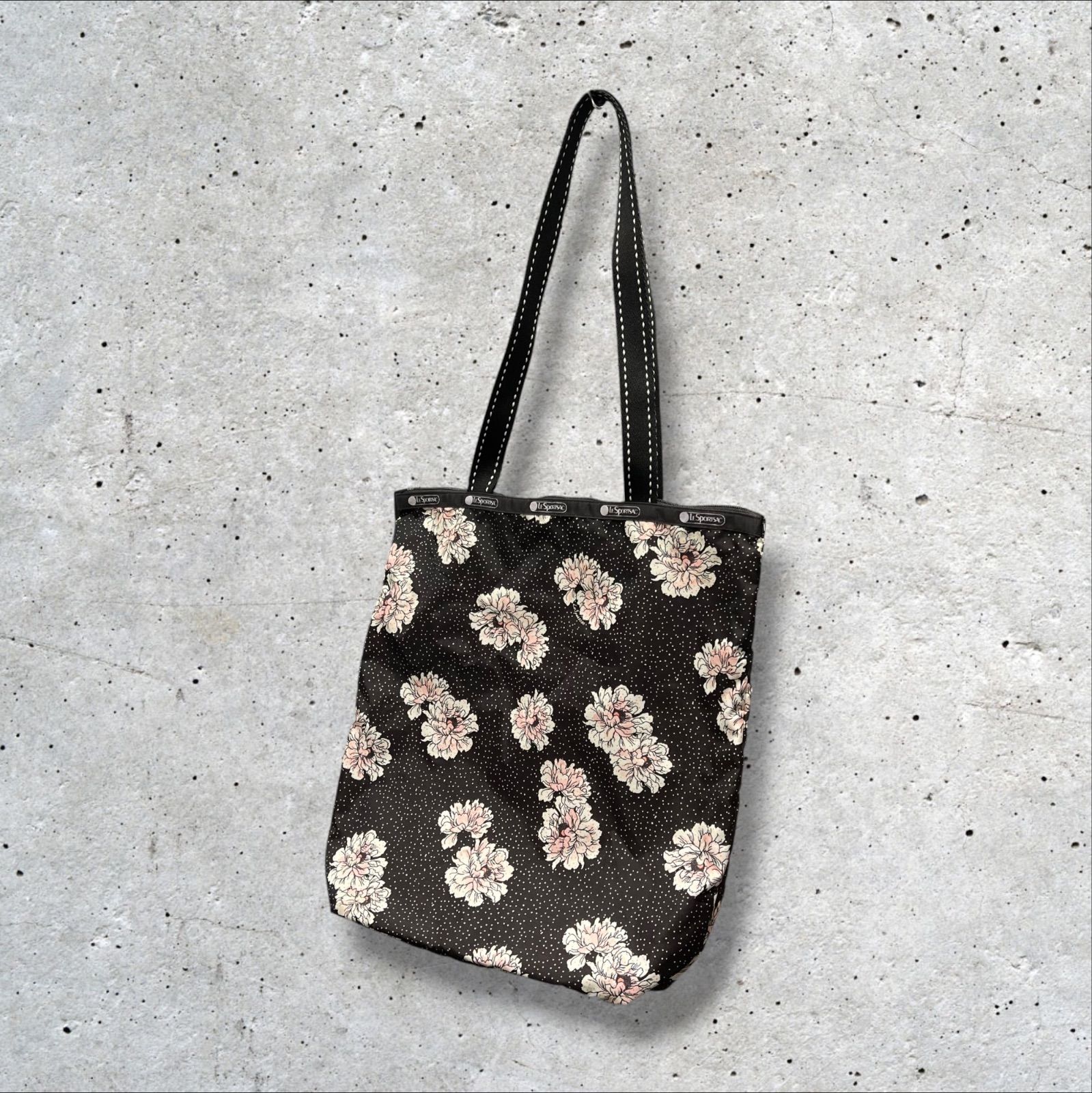 LeSportsac トートバッグ 花柄 フラワー 総柄 ブラック A4収納 軽量 