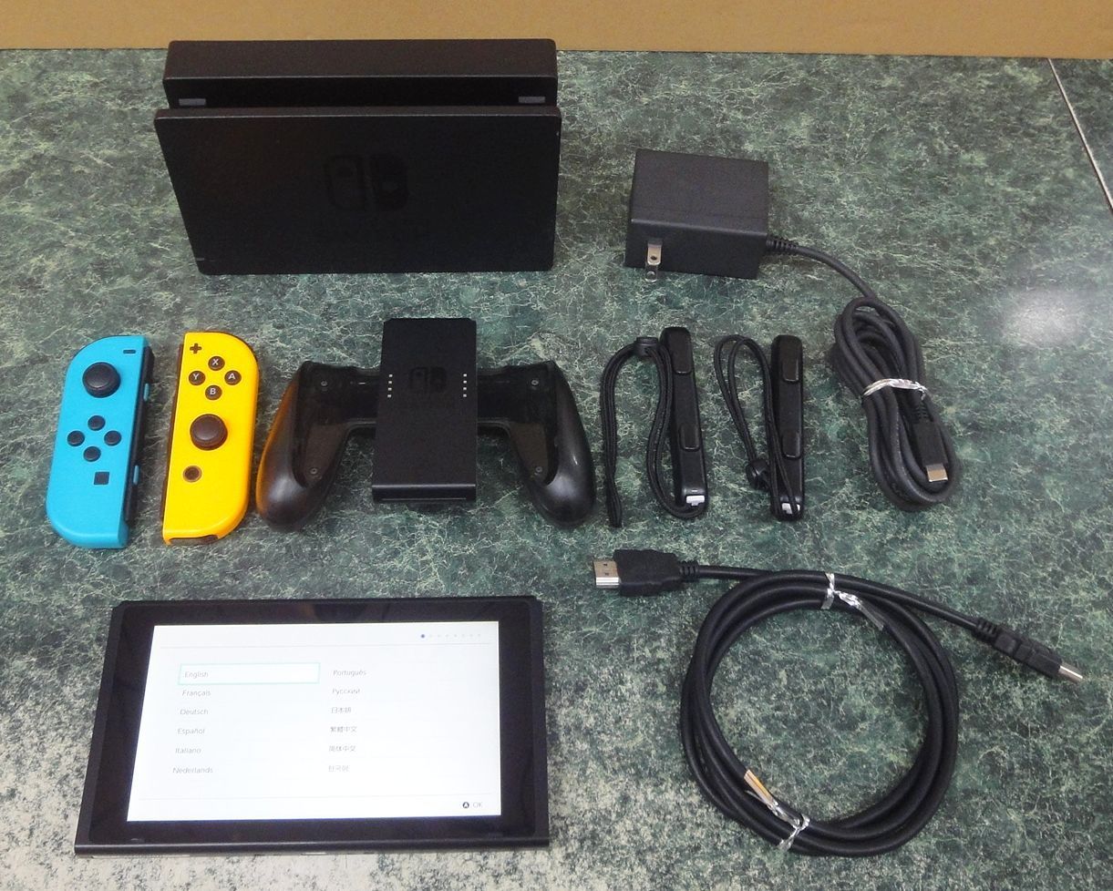 ゲーム機 Nintendo Switch本体 ニンテンドースイッチ本体 (型番MOD.HAC