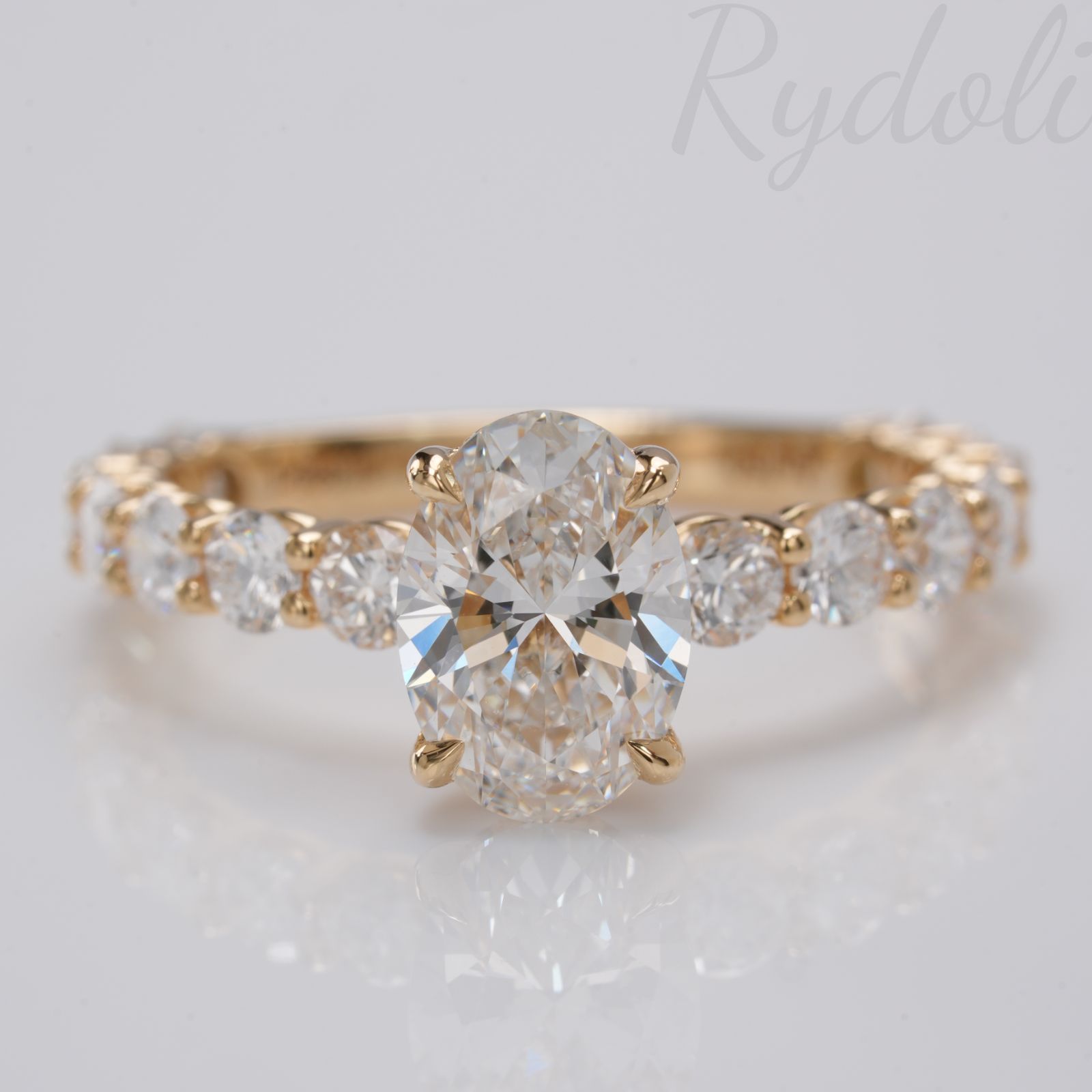 18K 2.8ct Diamond Oval Cut Lab Grown Diamond Simple Ring with IGI Certificate of Authenticity, Birthday, Anniversary Gift, Refined, Gorgeous, Elegant, Elegant, Luxurious, Daily Use, Layered, Half Eternity, 18K Gold Eternity Style Dials