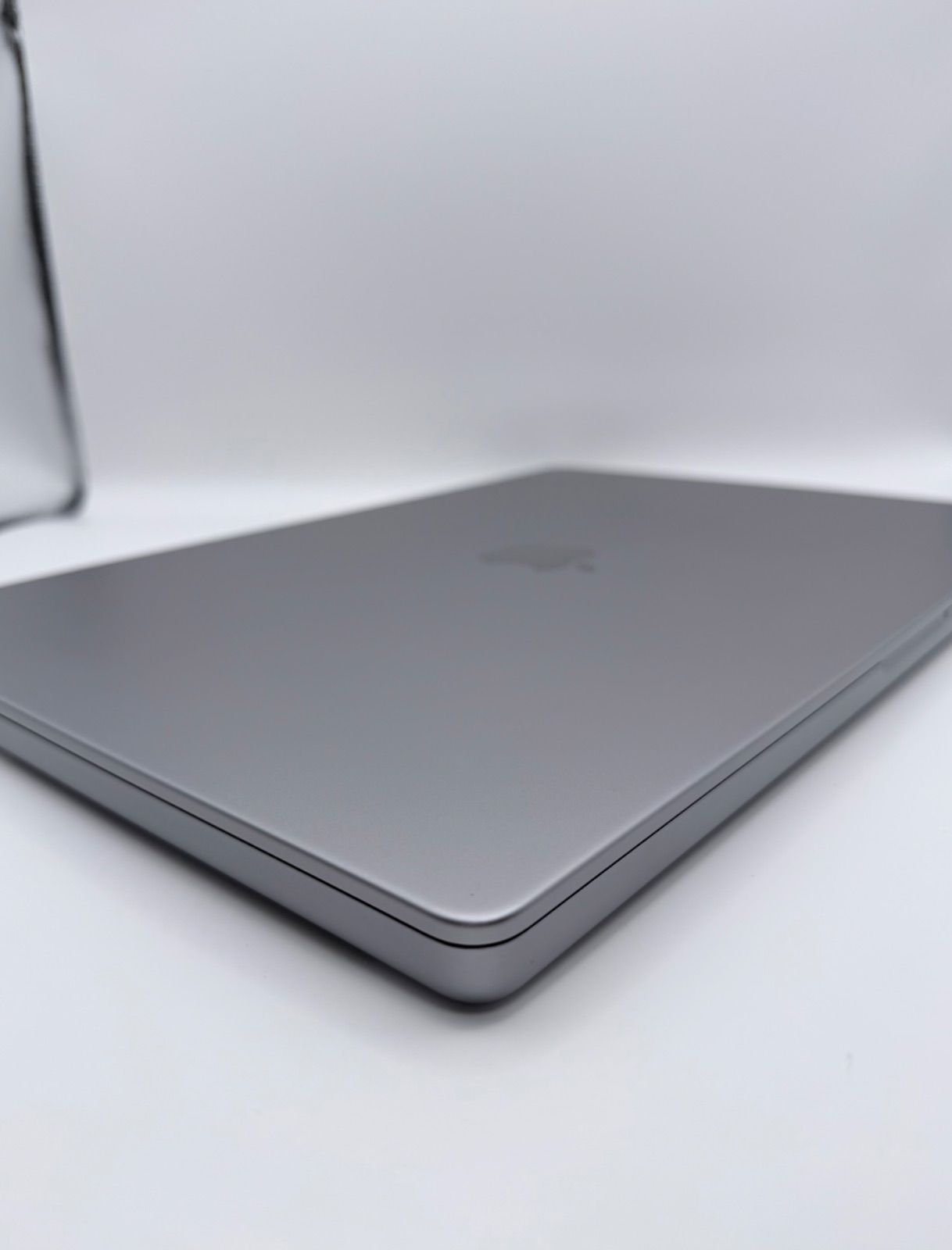 美品】MacBook Pro M2Max 32GB 1TB 98% - メルカリ