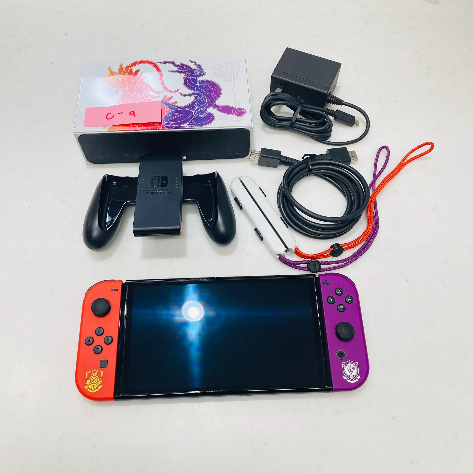 美品/液晶ヤケなし 2022年製 Switch 有機ELモデル スカーレット