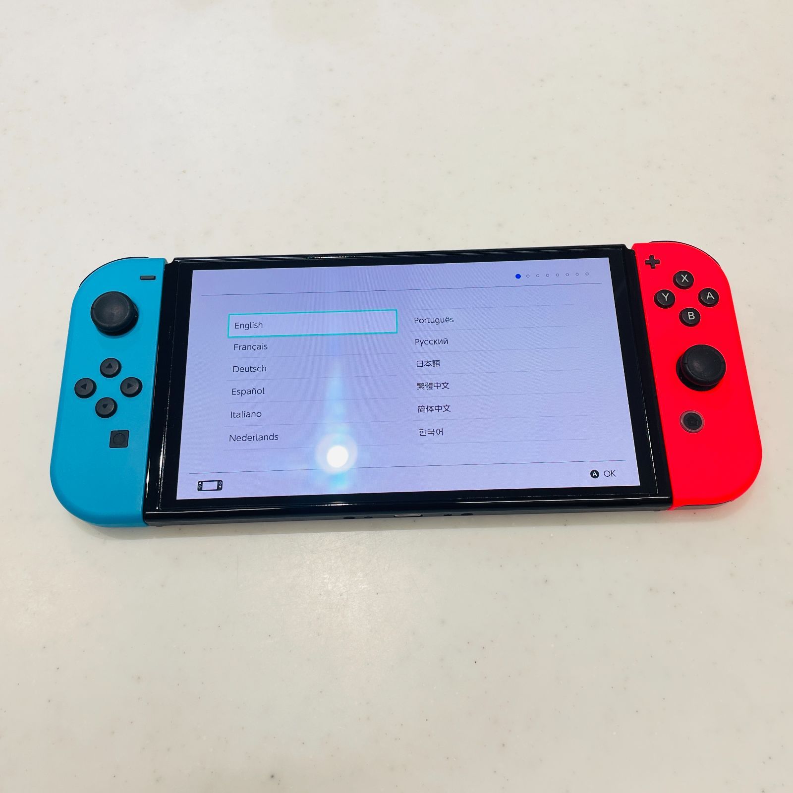 美品/液晶ヤケなし 2022年製 Nintendo Switch 有機ELモデル ネオン