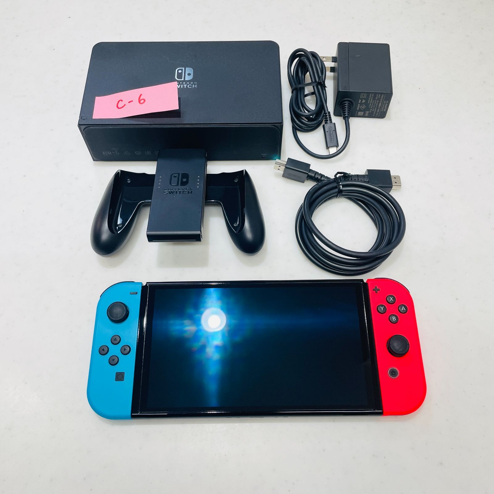 美品/液晶ヤケなし 2022年製 Nintendo Switch 有機ELモデル ネオン