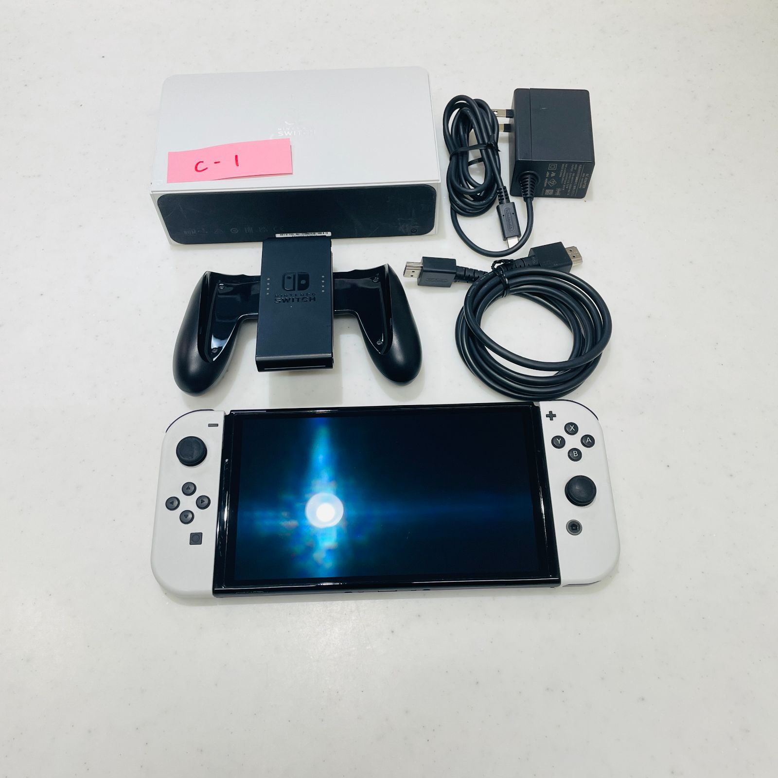 美品/液晶ヤケなし 2022年製 Nintendo Switch 有機ELモデル ホワイト