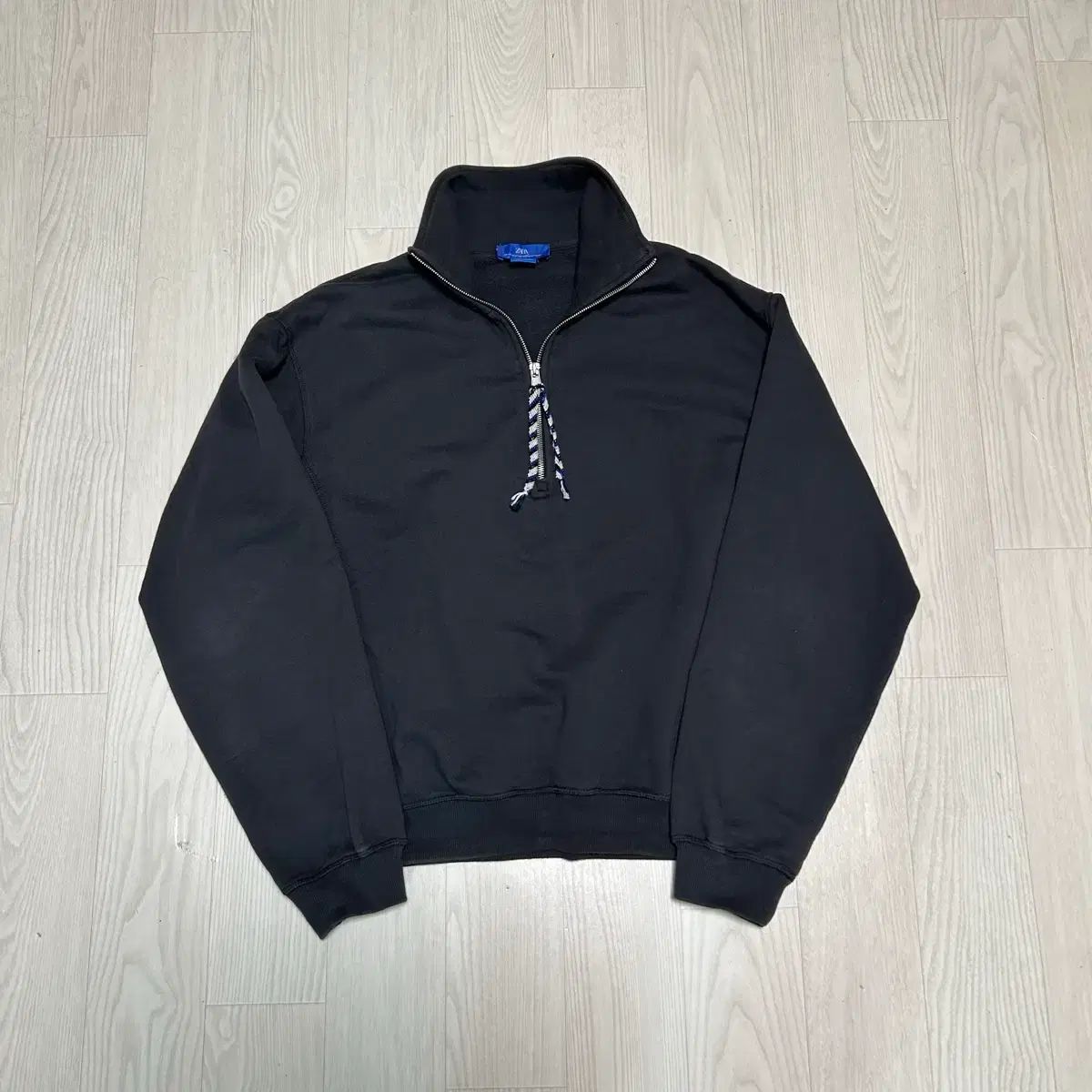 ZARA - 完売品 anela tokyo 新作ハーフジップアップデザインスウェット L ZARA ザラ アロンレビン ハーフジップアップ スウェットシャツ