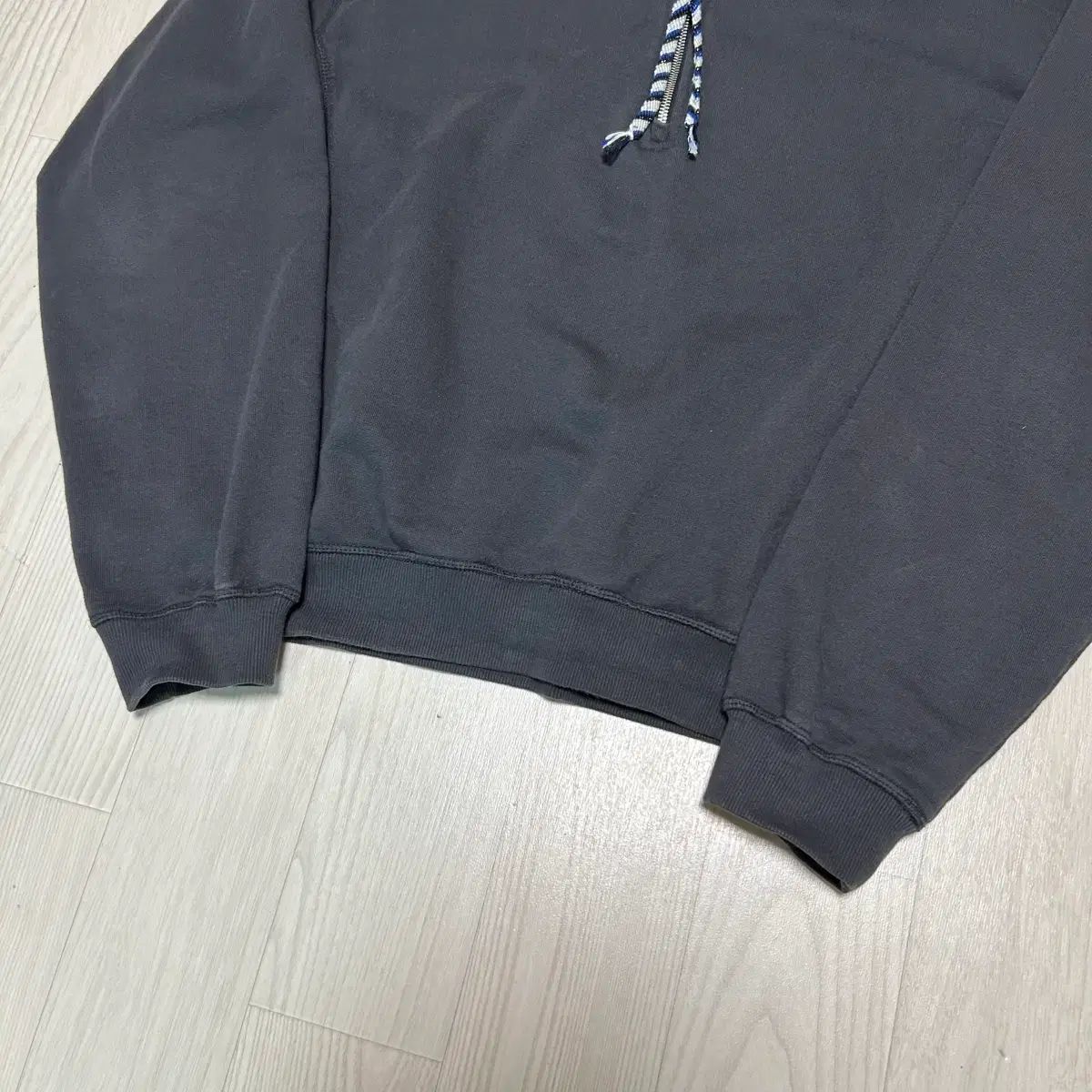 ZARA - 完売品 anela tokyo 新作ハーフジップアップデザインスウェット L ZARA ザラ アロンレビン ハーフジップアップ スウェットシャツ