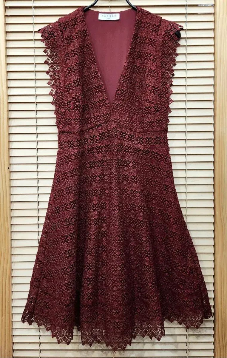 (新品)SANDRO ノースリーブ レース ミニONE PIECE