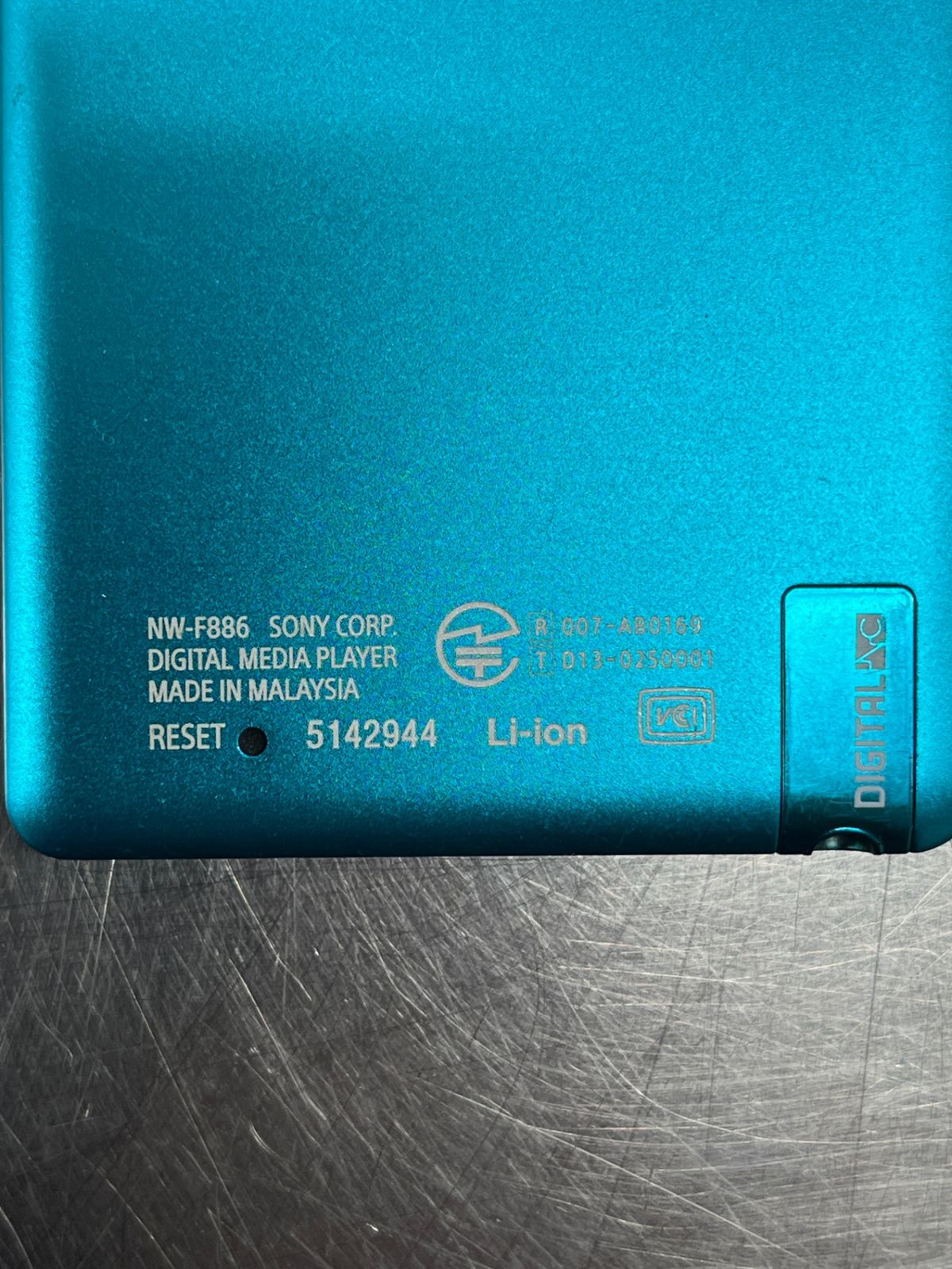 ジャンク SONY ソニー ウォークマン NW-F886□ - メルカリ