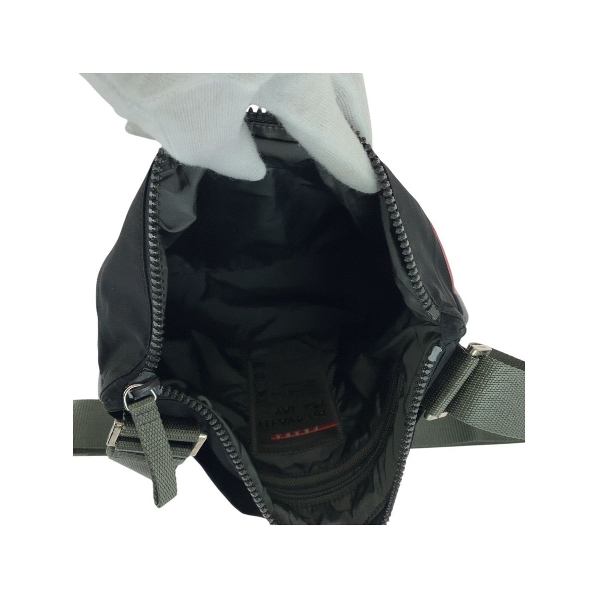 美品 PRADA SPORTS プラダスポーツ ブラック カーキ シルバー金具 ナイロン ショルダーバッグ ポシェット メンズ 603913【中古】 美品 PRADA SPORTS プラダスポーツ ブラック カーキ シルバー金具 ナイロン ショルダーバッグ ポシェット メンズ 603913【中古】