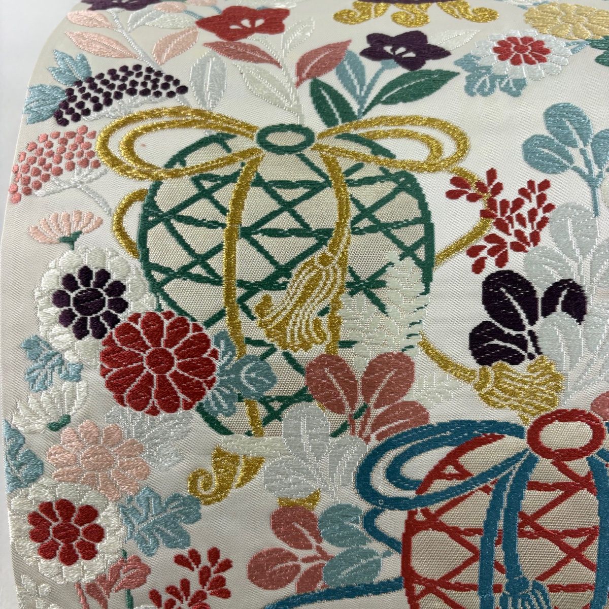 袋帯 美品 秀品 飛雲唐門絵図 金糸 クリーム 六通 正絹 【中古】