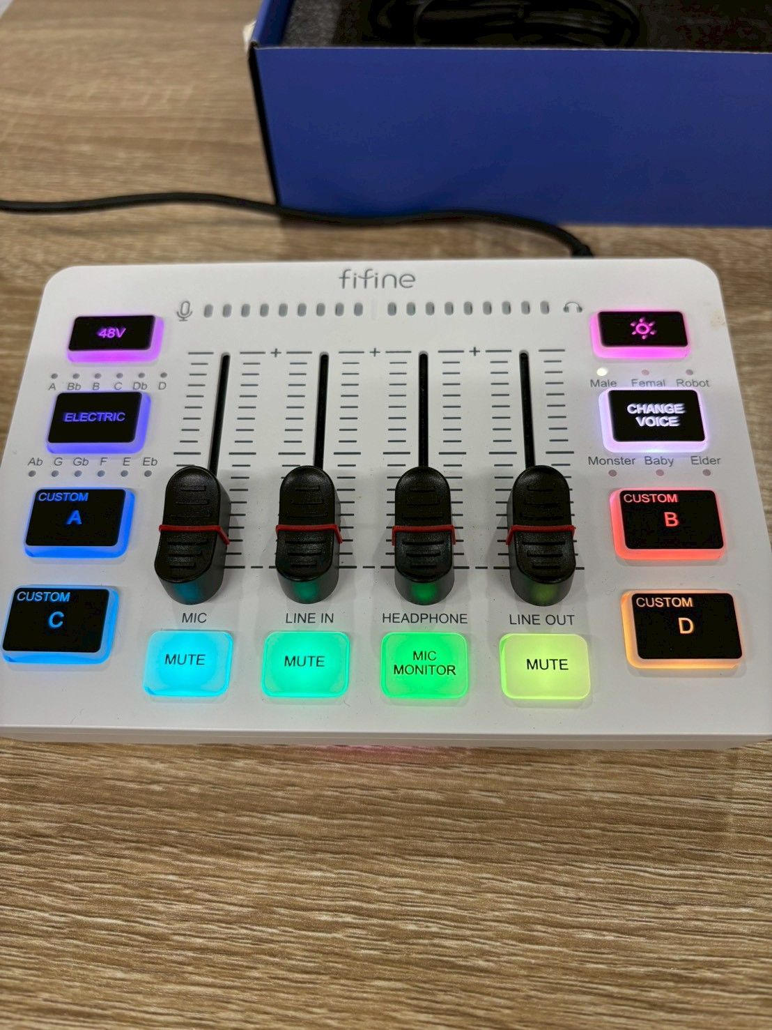 フィファイン fifine AMPLIGAME SC3 ゲーミングミキサー ホワイト