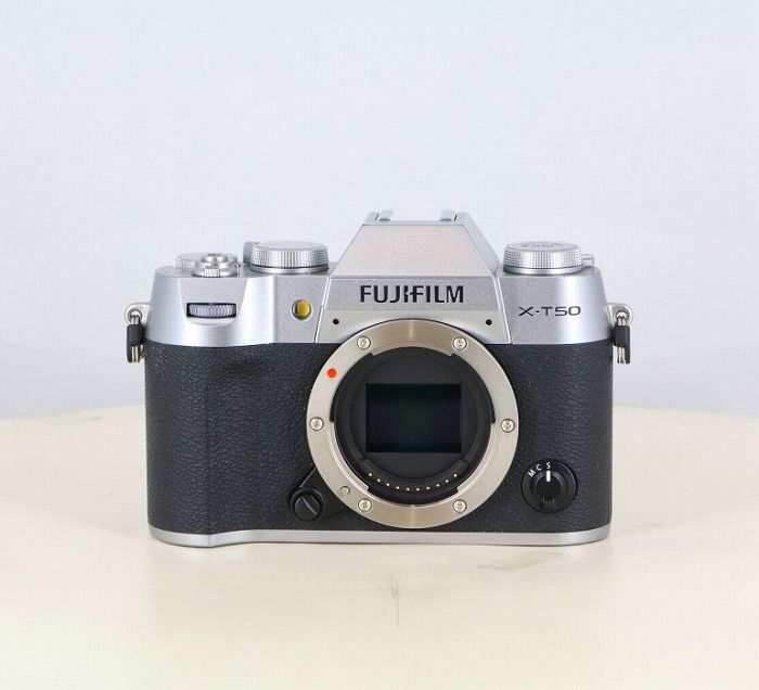 【中古】(フジフイルム) FUJIFILM X-T50 シルバー ボデイ