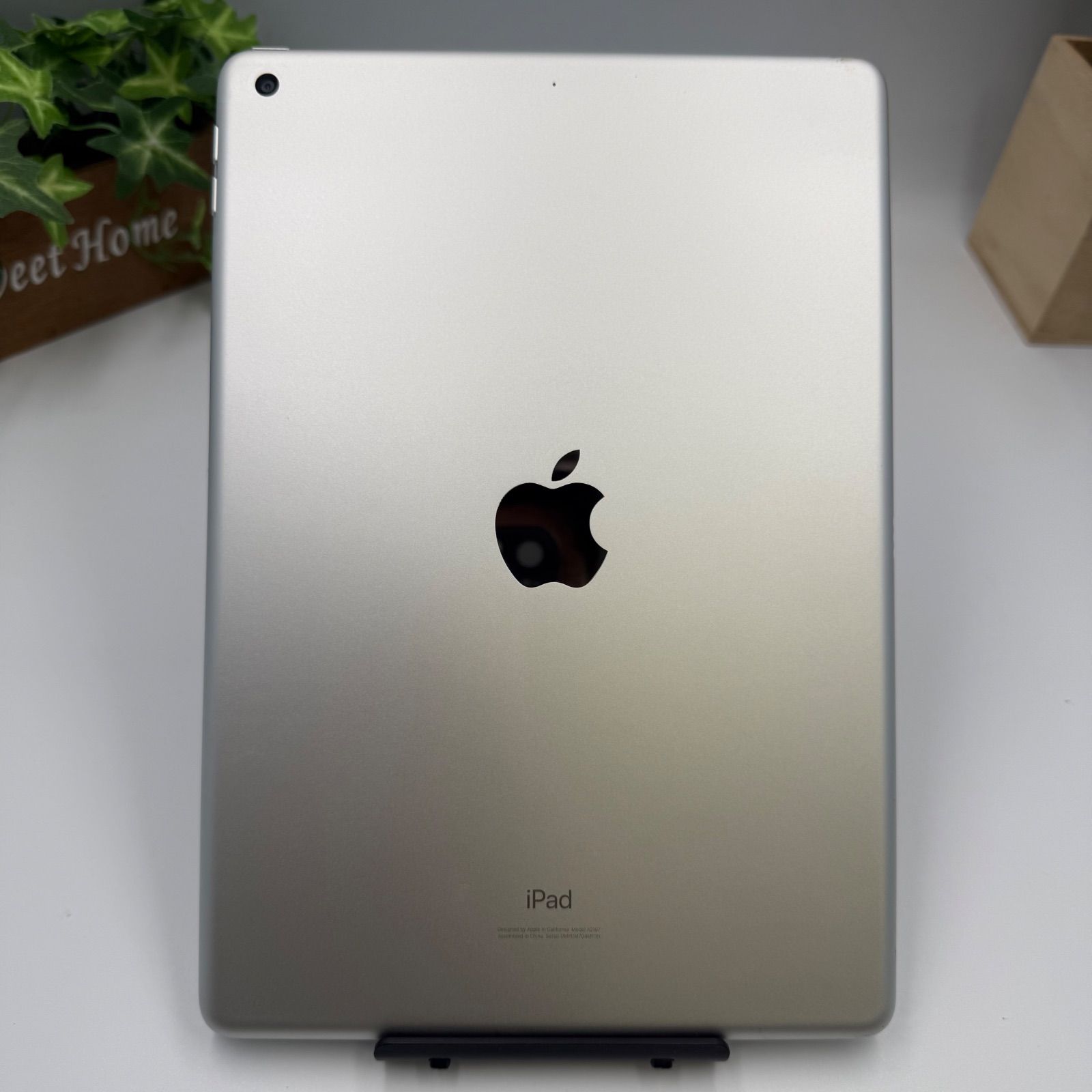 iPad第7世代　￼バッテリー94% 中古品 バッテリー94%】iPad 第7世代 10.2インチ Wi-Fi 32GB シルバー【16