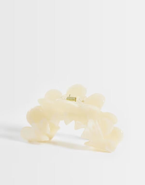 ピーシーズ レディース アクセサリー フラワー柄 フラワー Pieces floral hair claw clip in pale yellow French Vanilla St3 イエロー