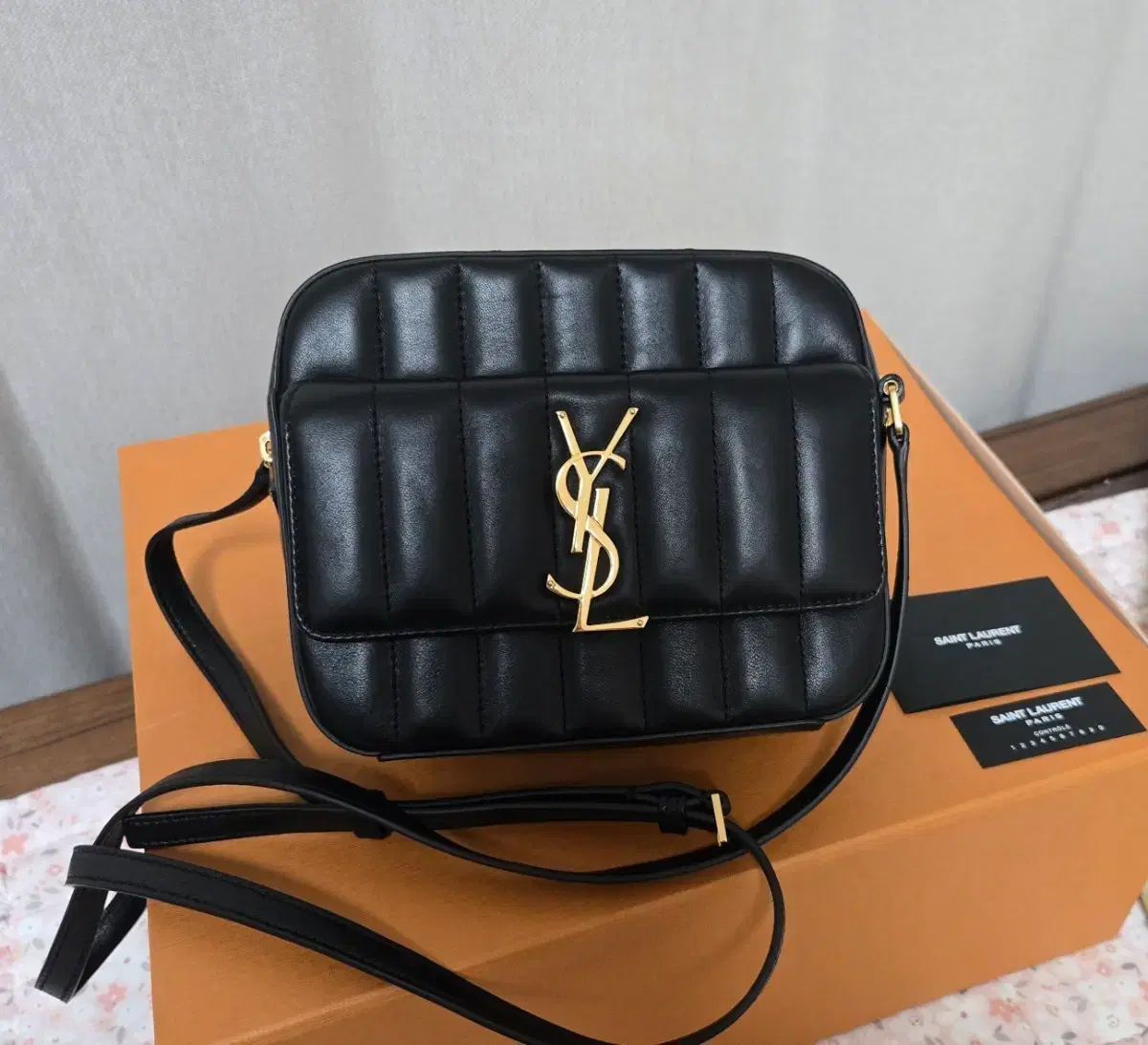 Saint Laurent サンローラン VIKI ビキ クロスバッグ クロスバック (新品)