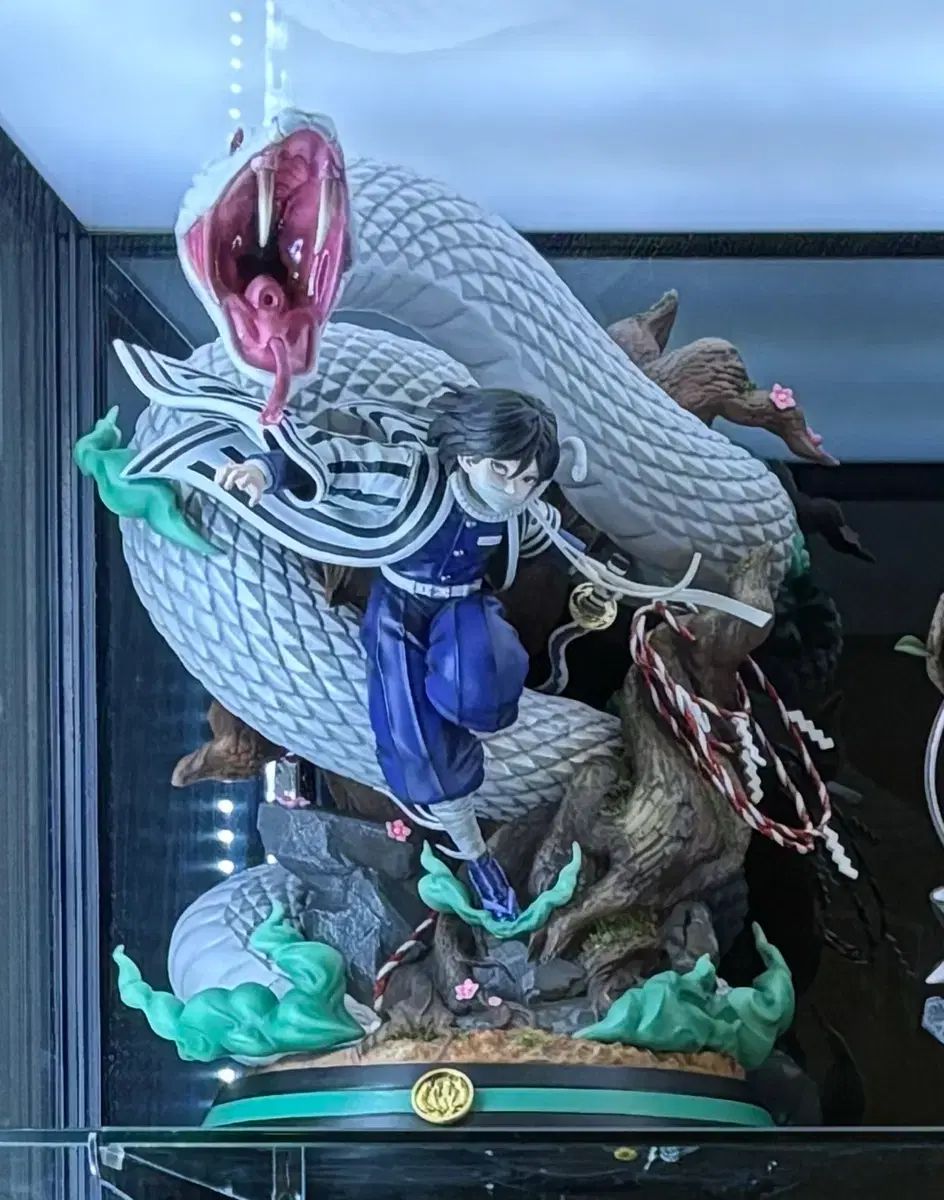 マジックキューブ 伊黒 小芭内 鬼滅の刃 レジン フィギュア 無限城