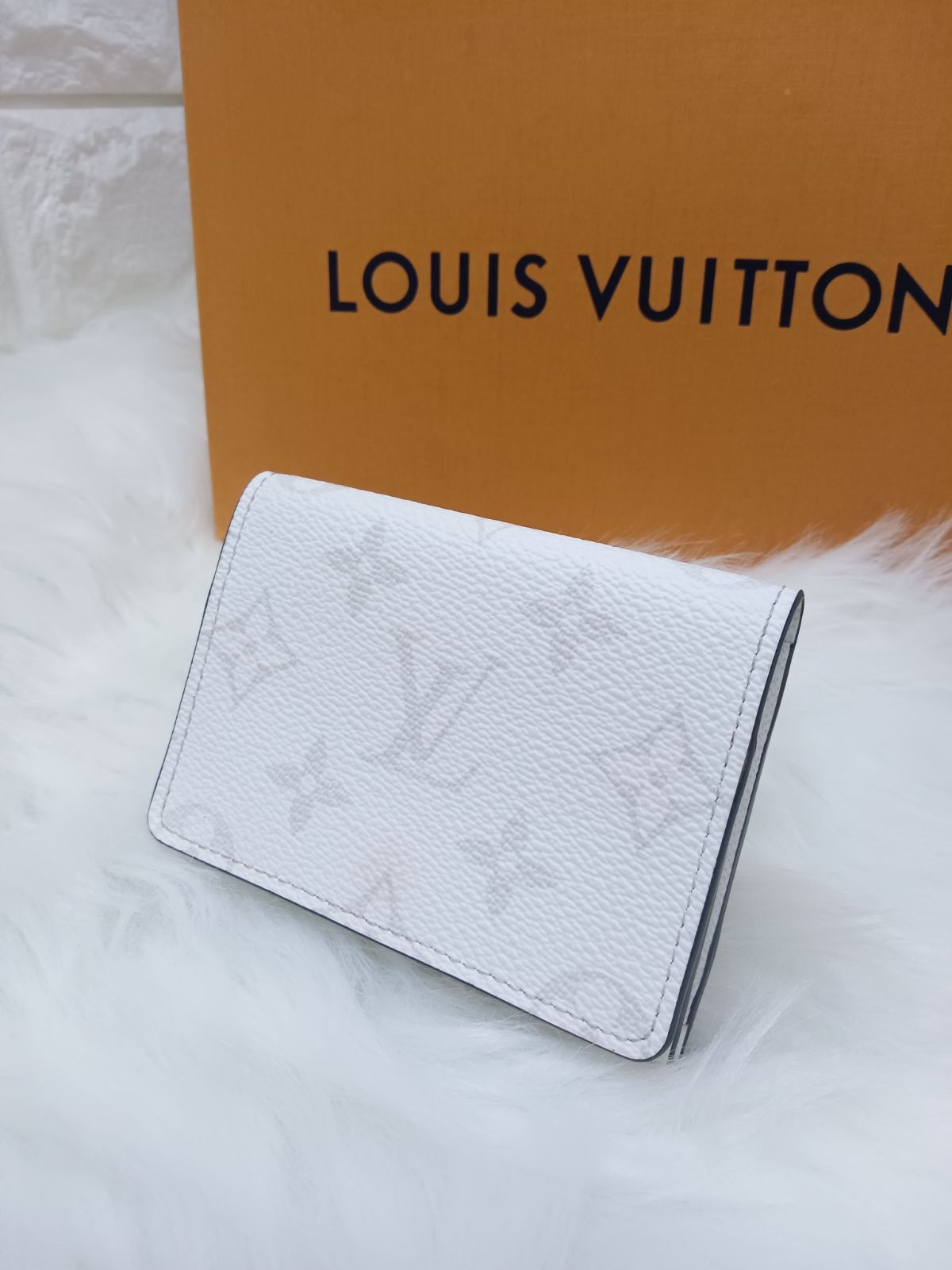 LOUIS VUITTONタイガラマモノグラムアンヴェロップカルトドゥウィジット