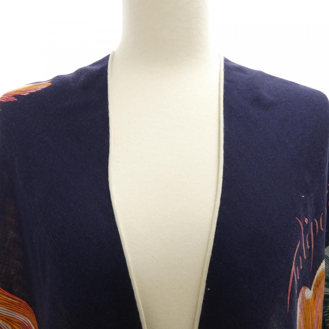 エルメス HERMES TULIPOMANIE H363964S トライアングルジェアン ショール エルメス HERMES TULIPOMANIE H363964S トライアングルジェアン ショール